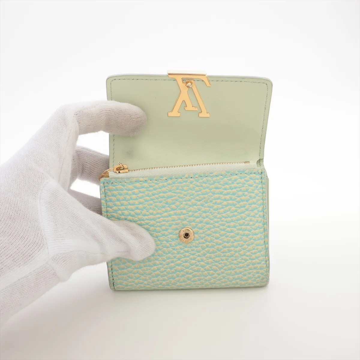 Taurillon Portefeuille Capucines XS M81528 Green Compact Wallet (RFID detected) — view 3