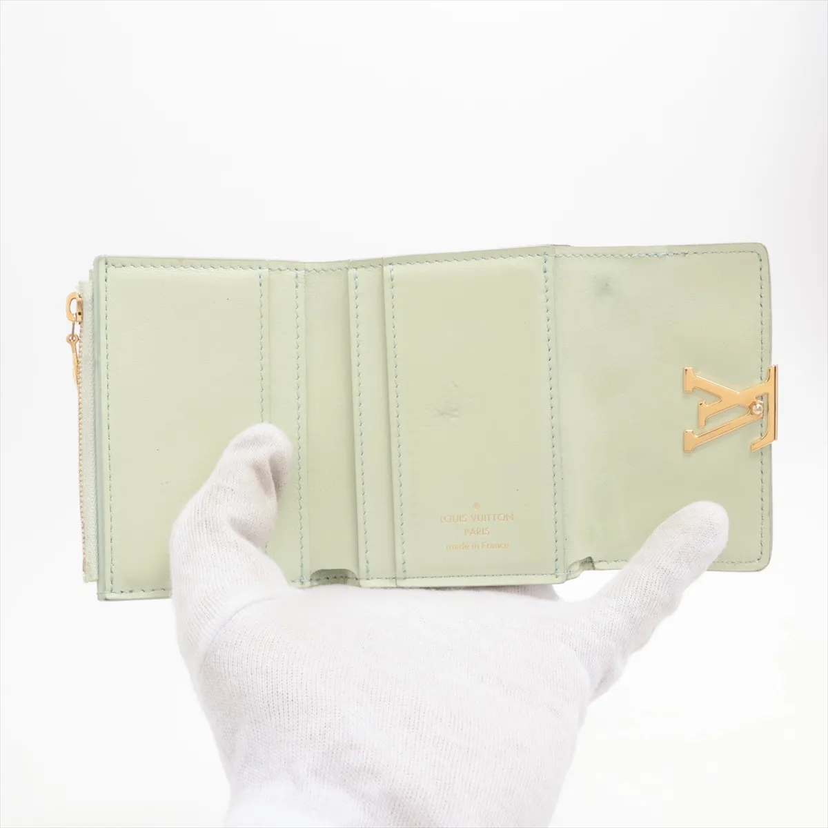 Taurillon Portefeuille Capucines XS M81528 Green Compact Wallet (RFID detected) — view 4