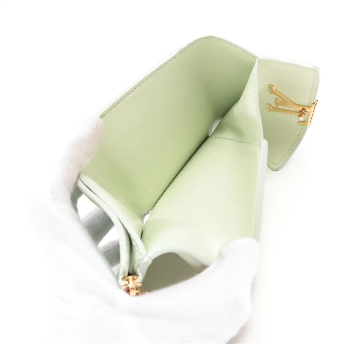 Taurillon Portefeuille Capucines XS M81528 Green Compact Wallet (RFID detected) — view 5