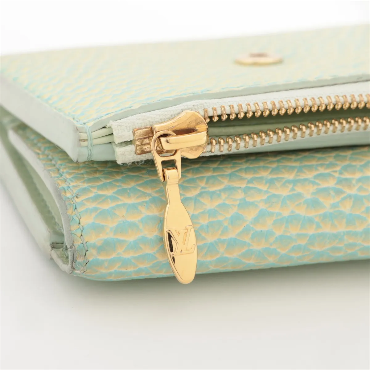 Taurillon Portefeuille Capucines XS M81528 Green Compact Wallet (RFID detected) — view 8