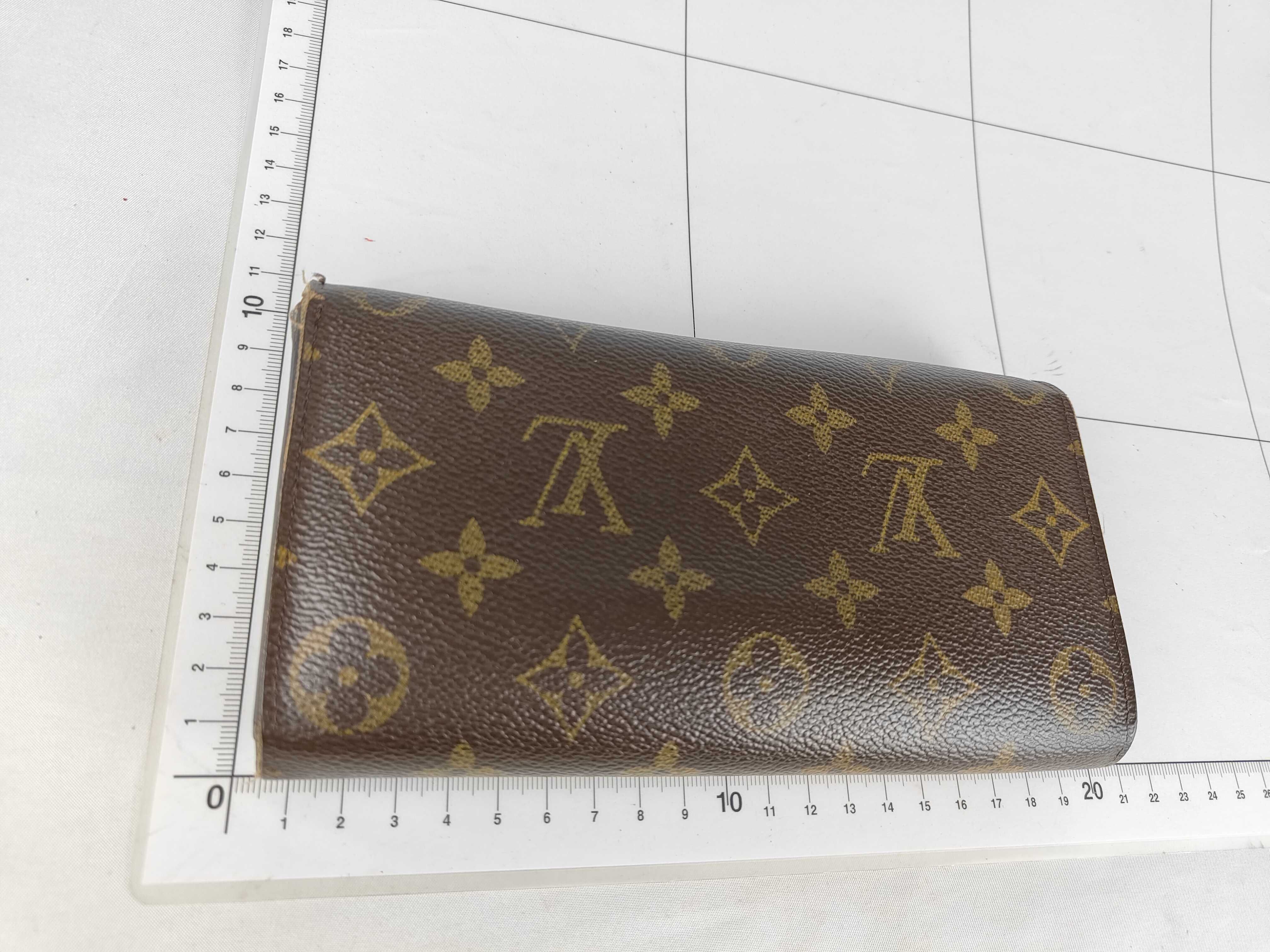 Monogram Portefeuille Sarah Wallet — view 2