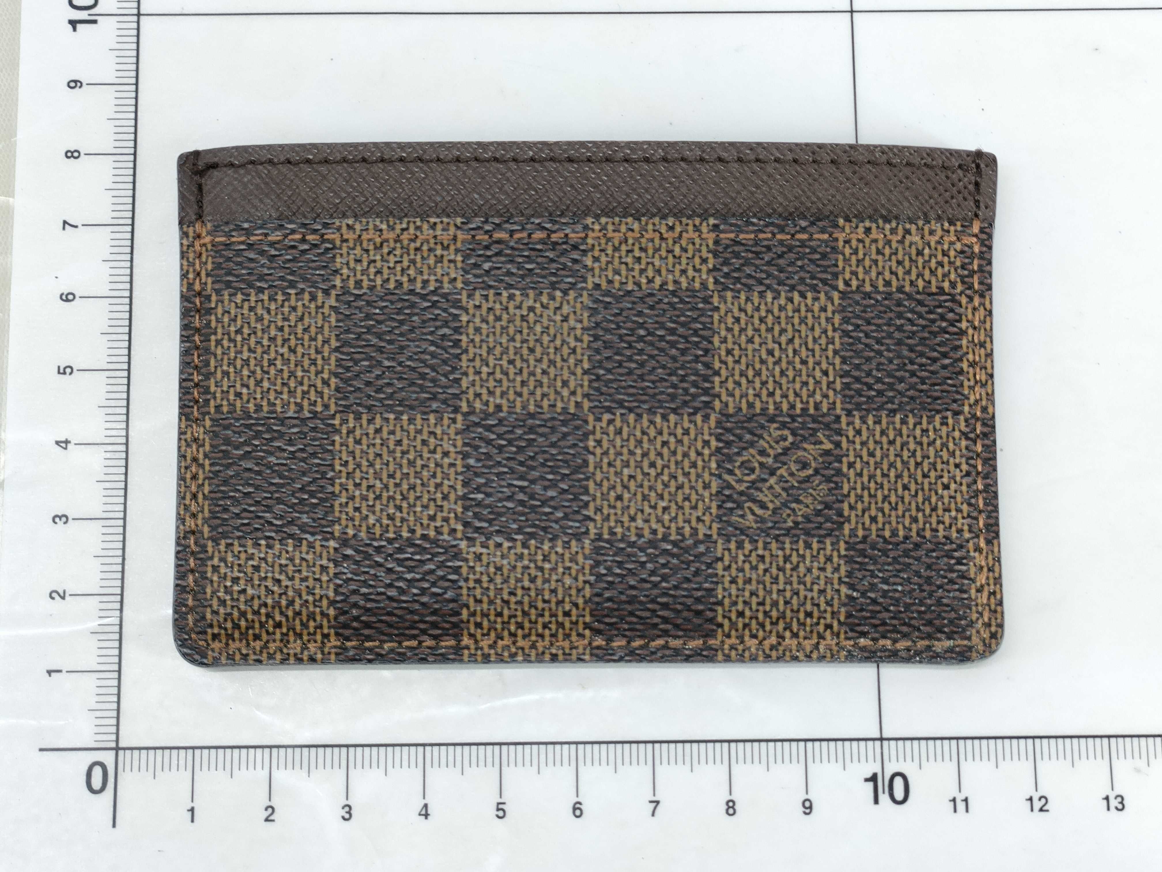 Damier LV Card Case — view 2