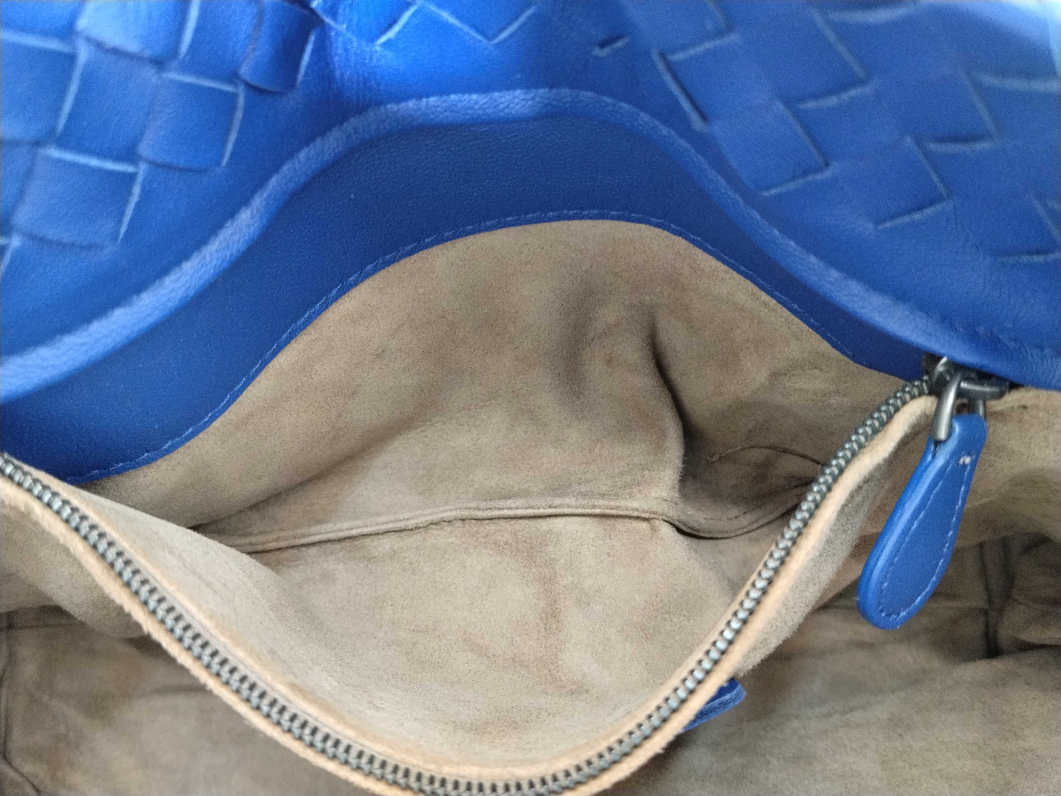 Intrecciato Leather Handbag, Blue, Handbag — view 13