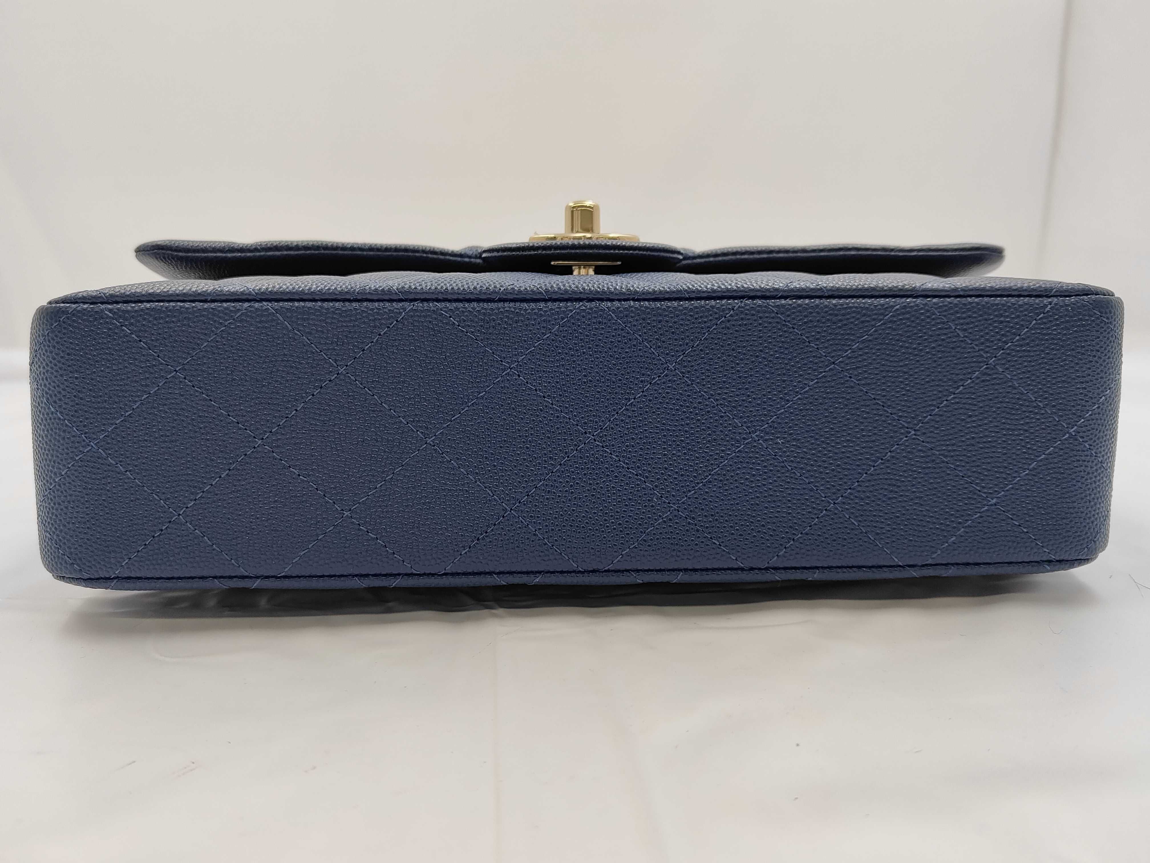 Matelassé 25 Double Flap Caviar Navy Chain Shoulder Bag — view 6