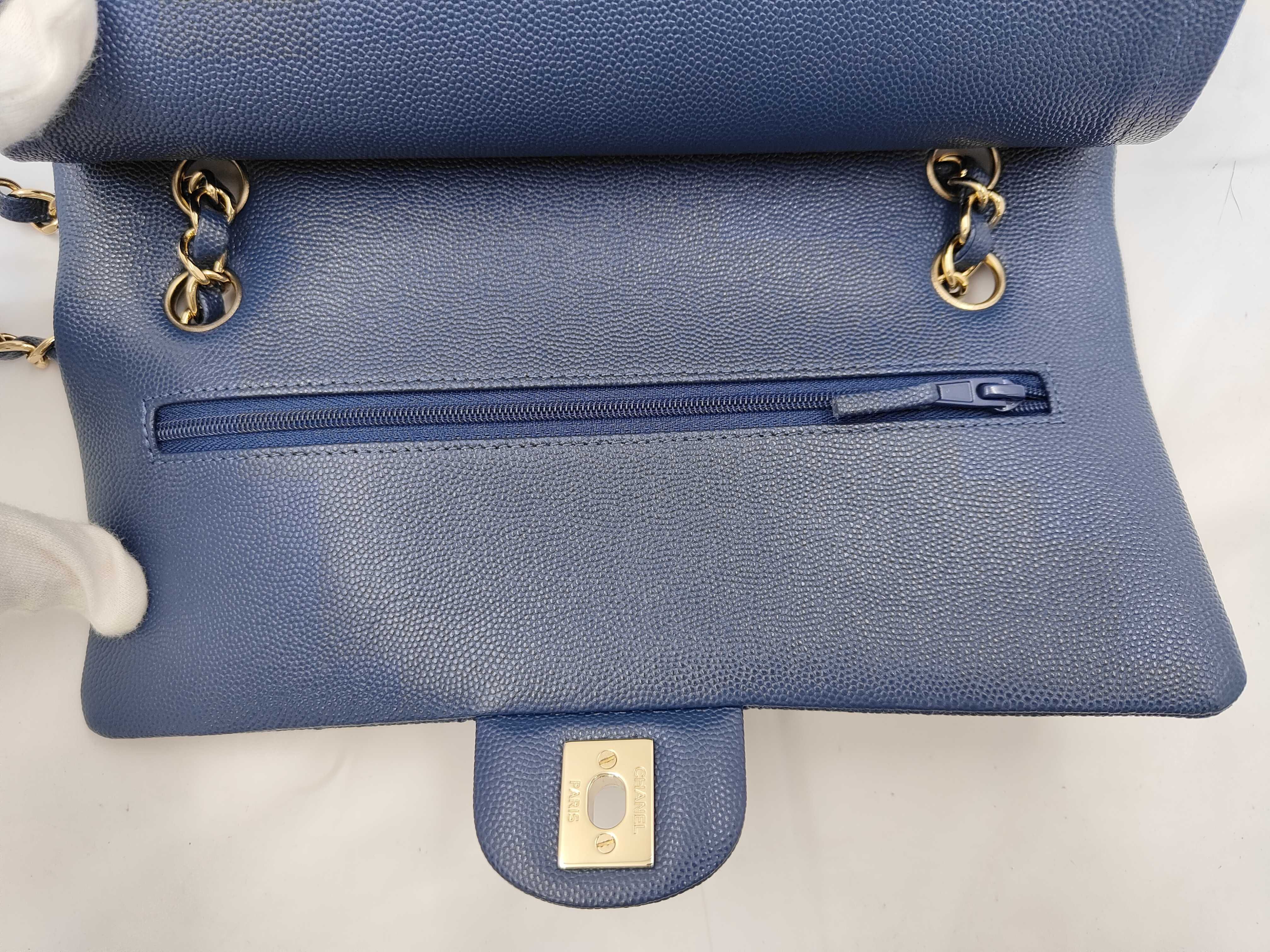 Matelassé 25 Double Flap Caviar Navy Chain Shoulder Bag — view 7