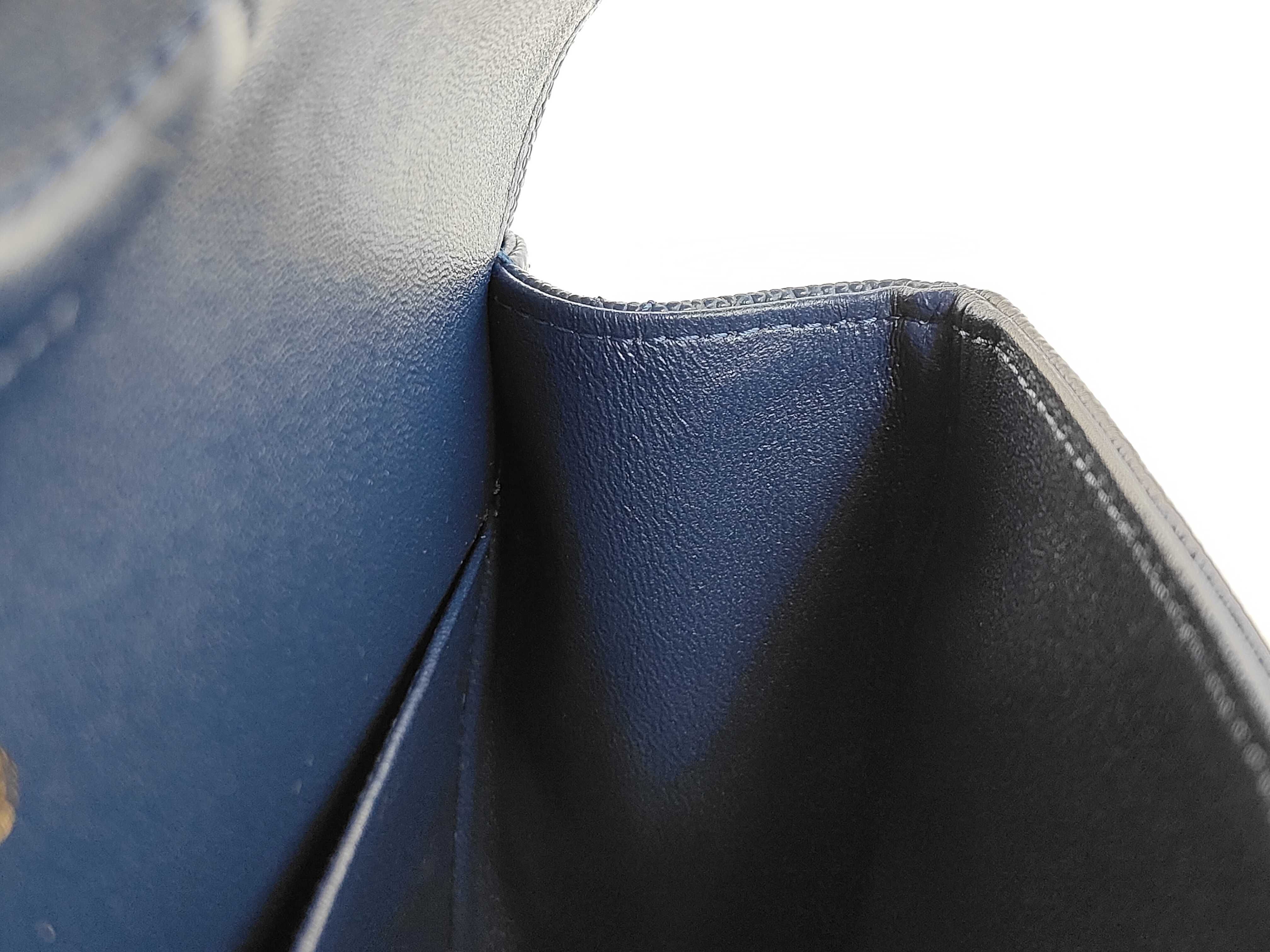 Matelassé 25 Double Flap Caviar Navy Chain Shoulder Bag — view 9