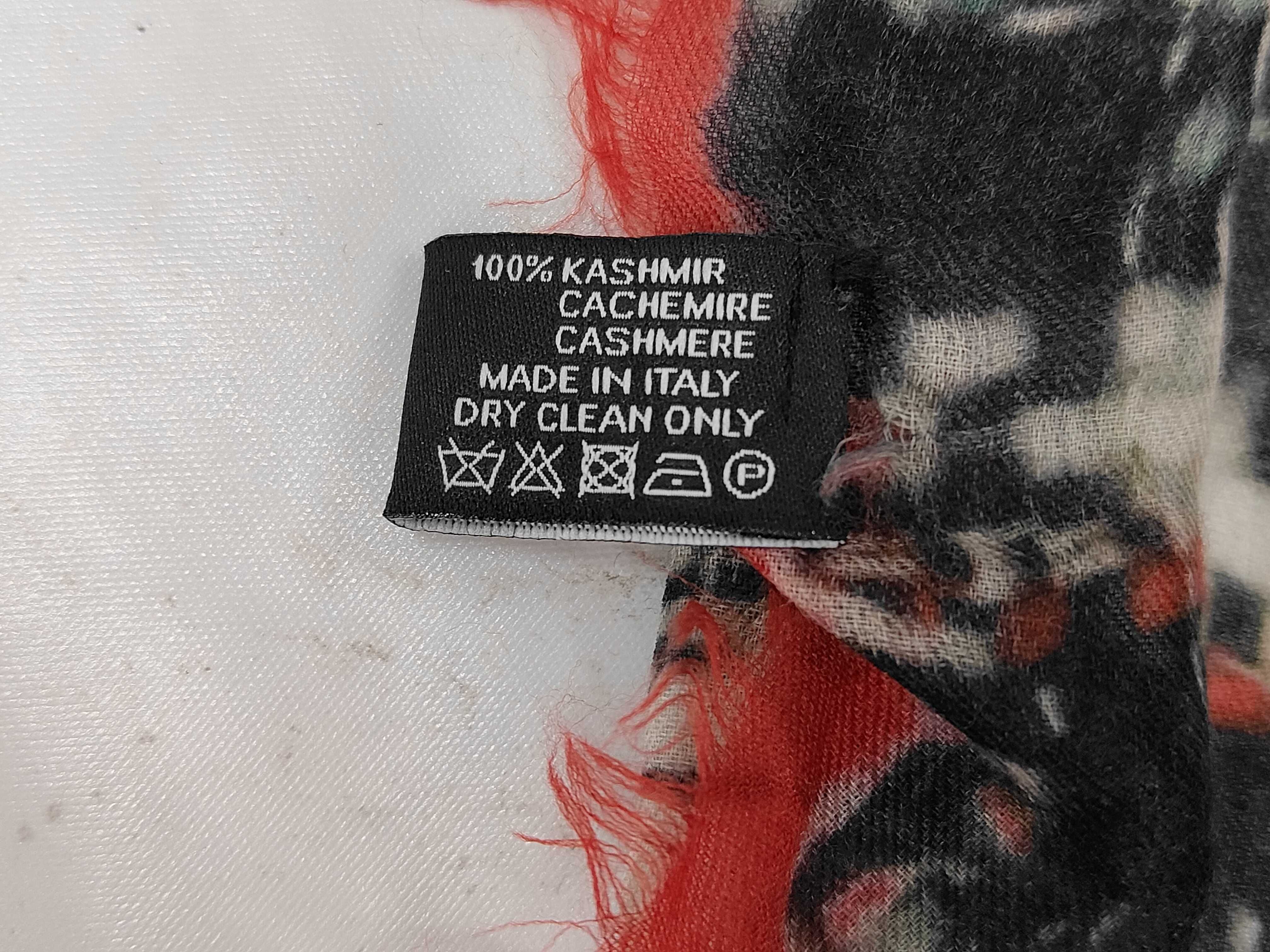scarves and other accessories — view 7
