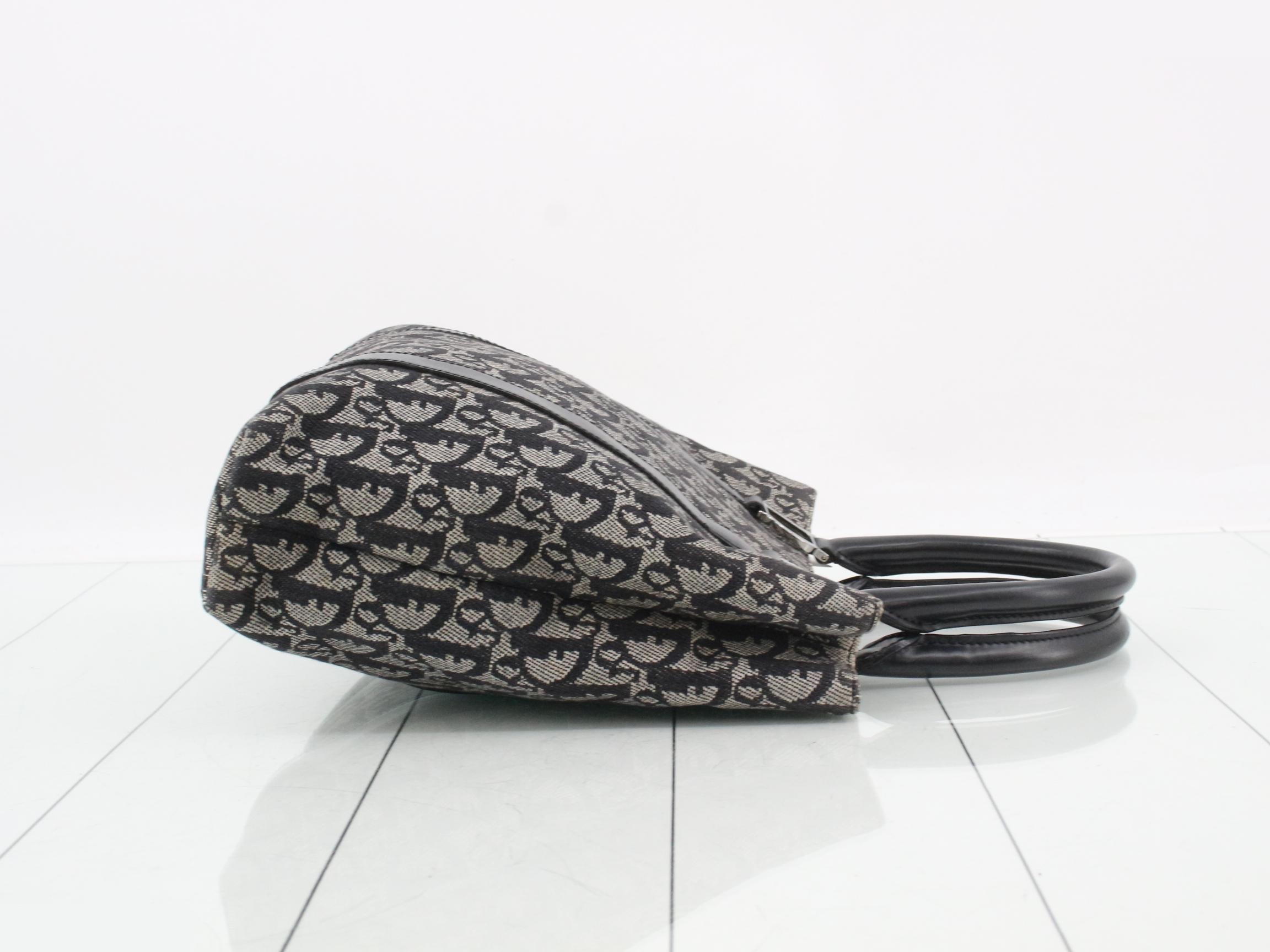 Trotter Shopper Tote, Black, Silver Hardware, 25 x 7 cm — view 3