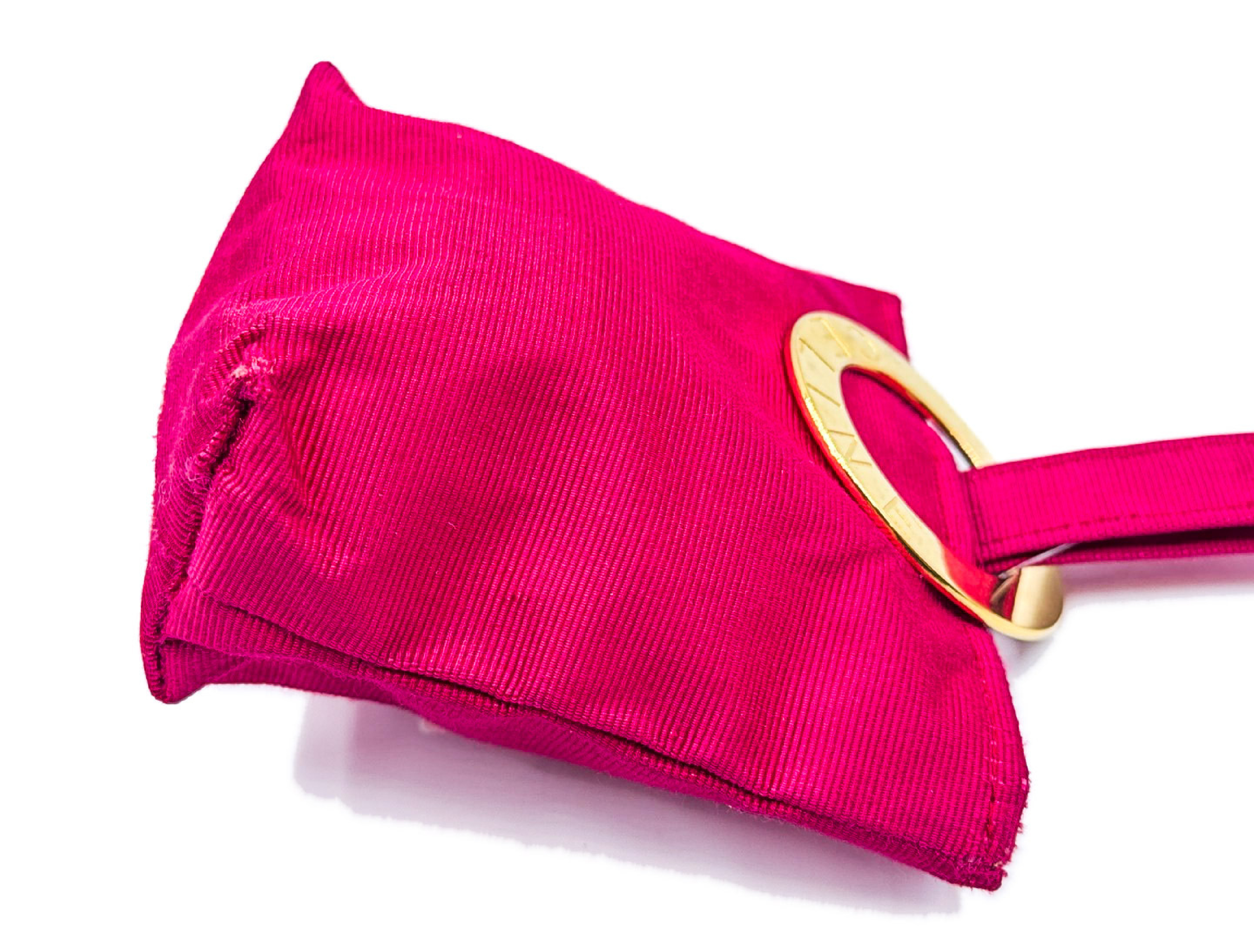 Circle clasp, gold hardware, pink pouch — view 5