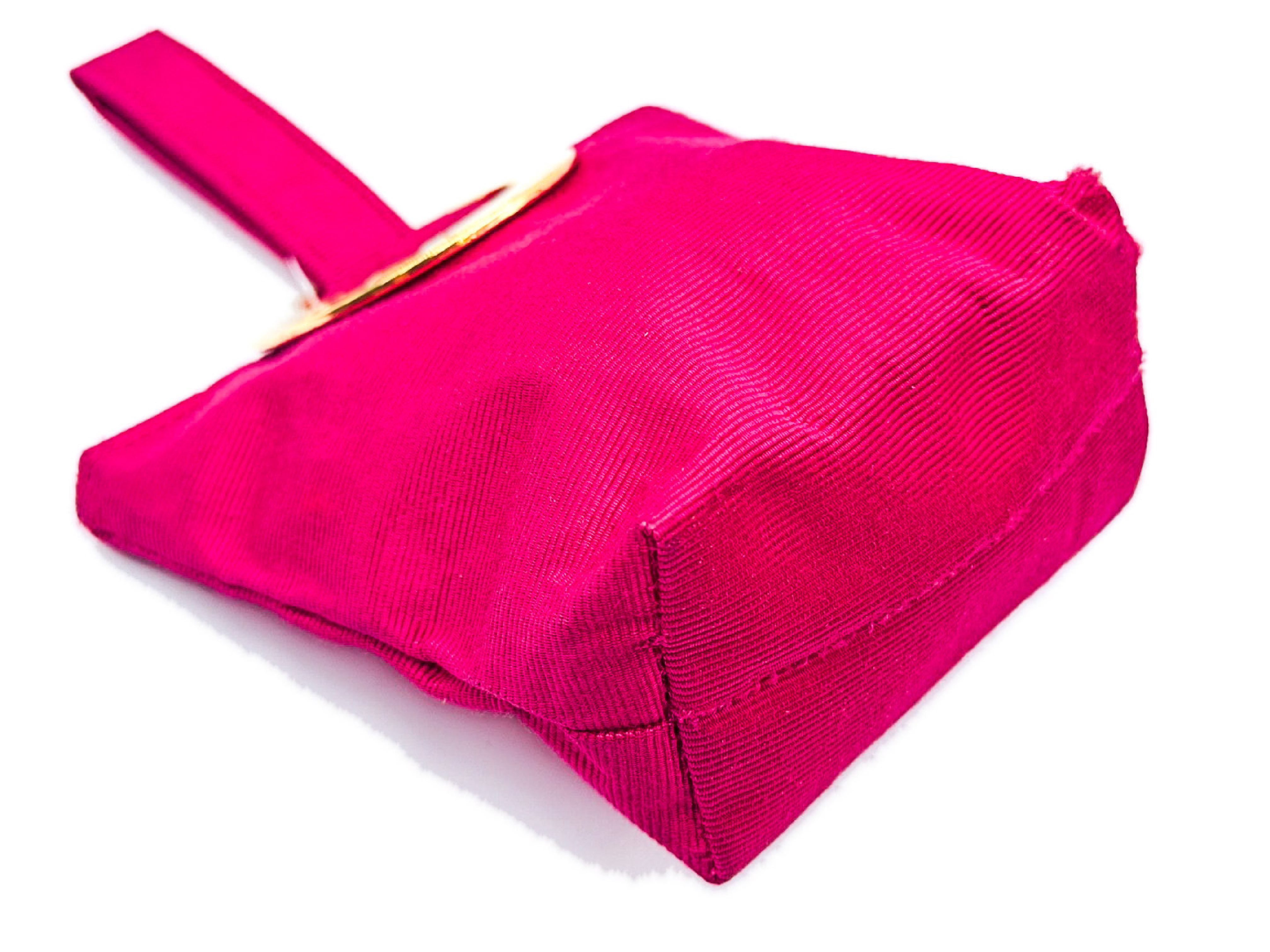 Circle clasp, gold hardware, pink pouch — view 6
