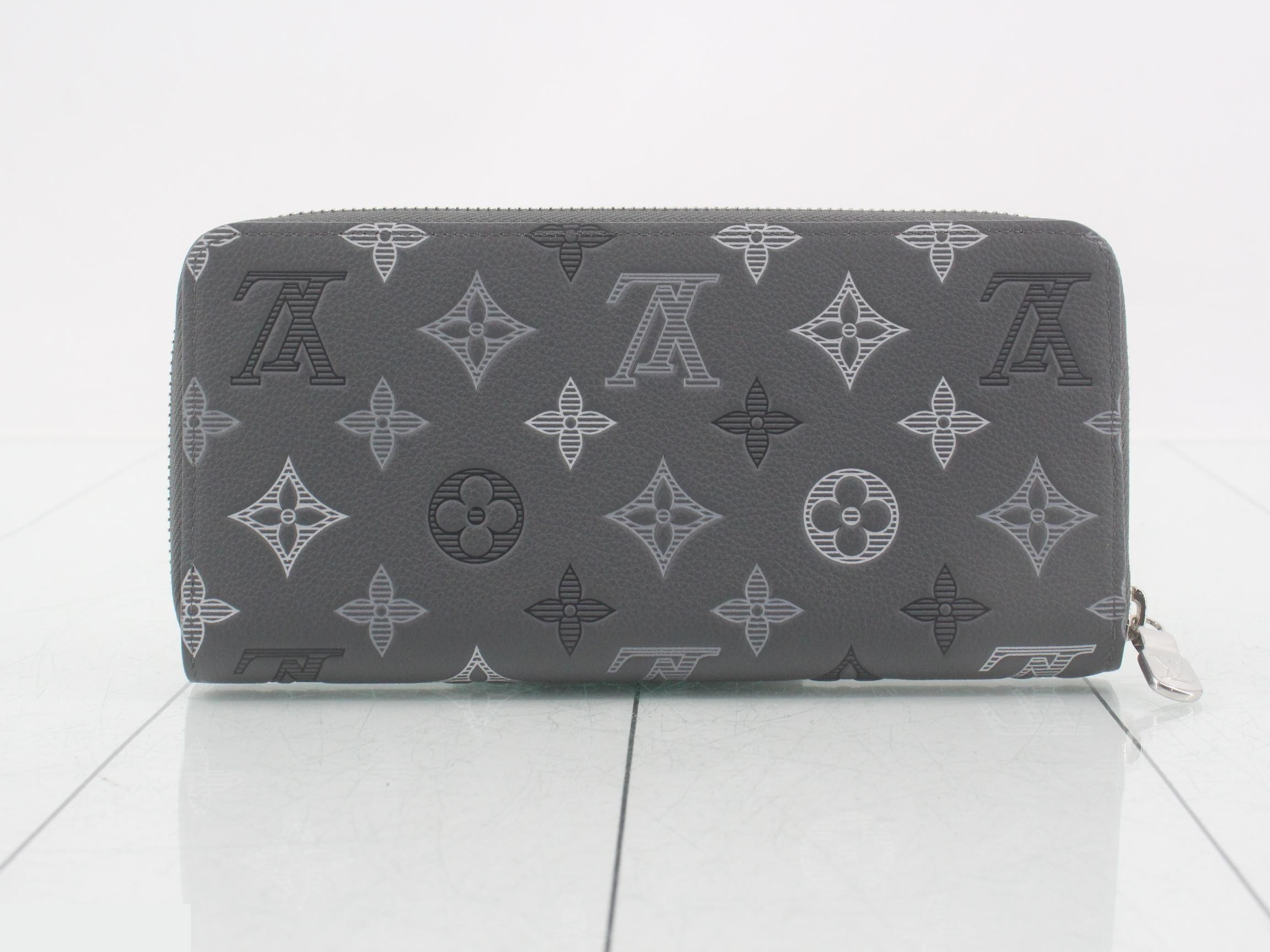 Monogram Shadow Zippy Wallet Horizontal - Unused — view 2