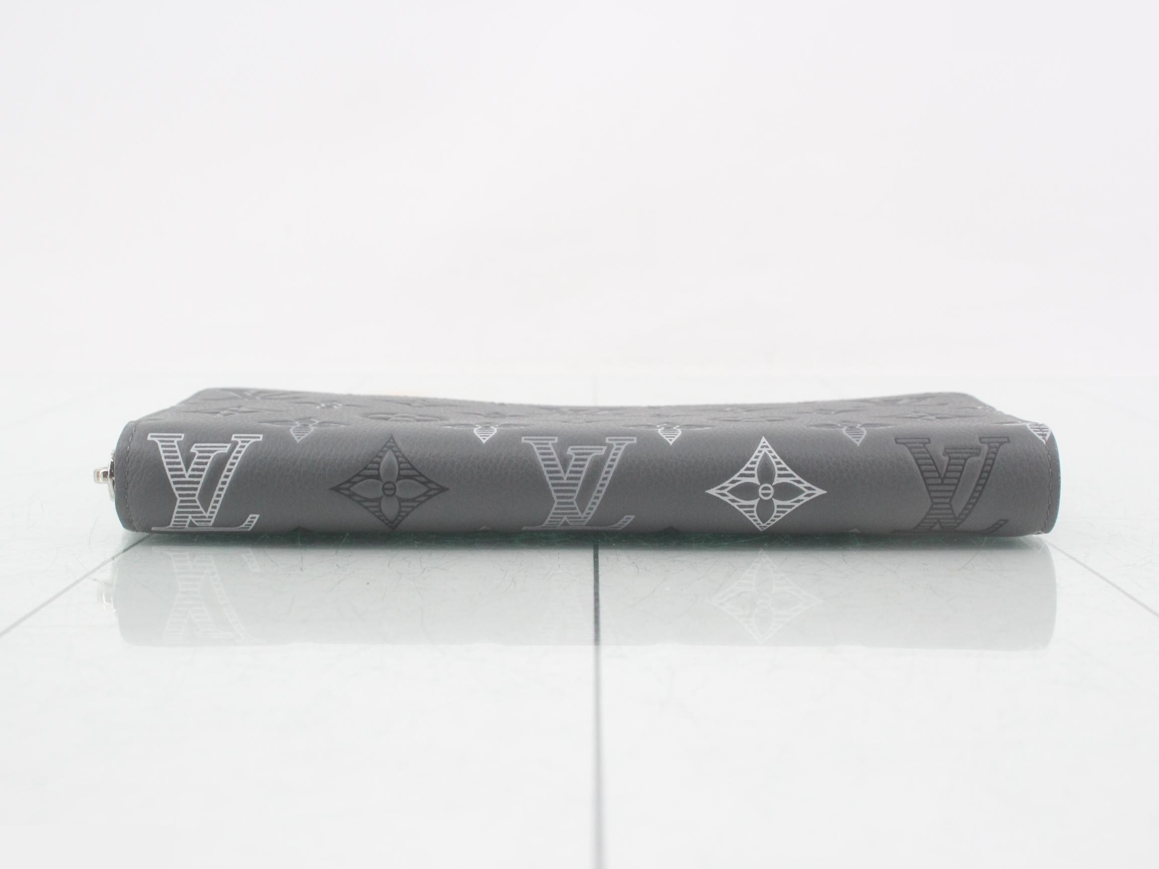 Monogram Shadow Zippy Wallet Horizontal - Unused — view 3