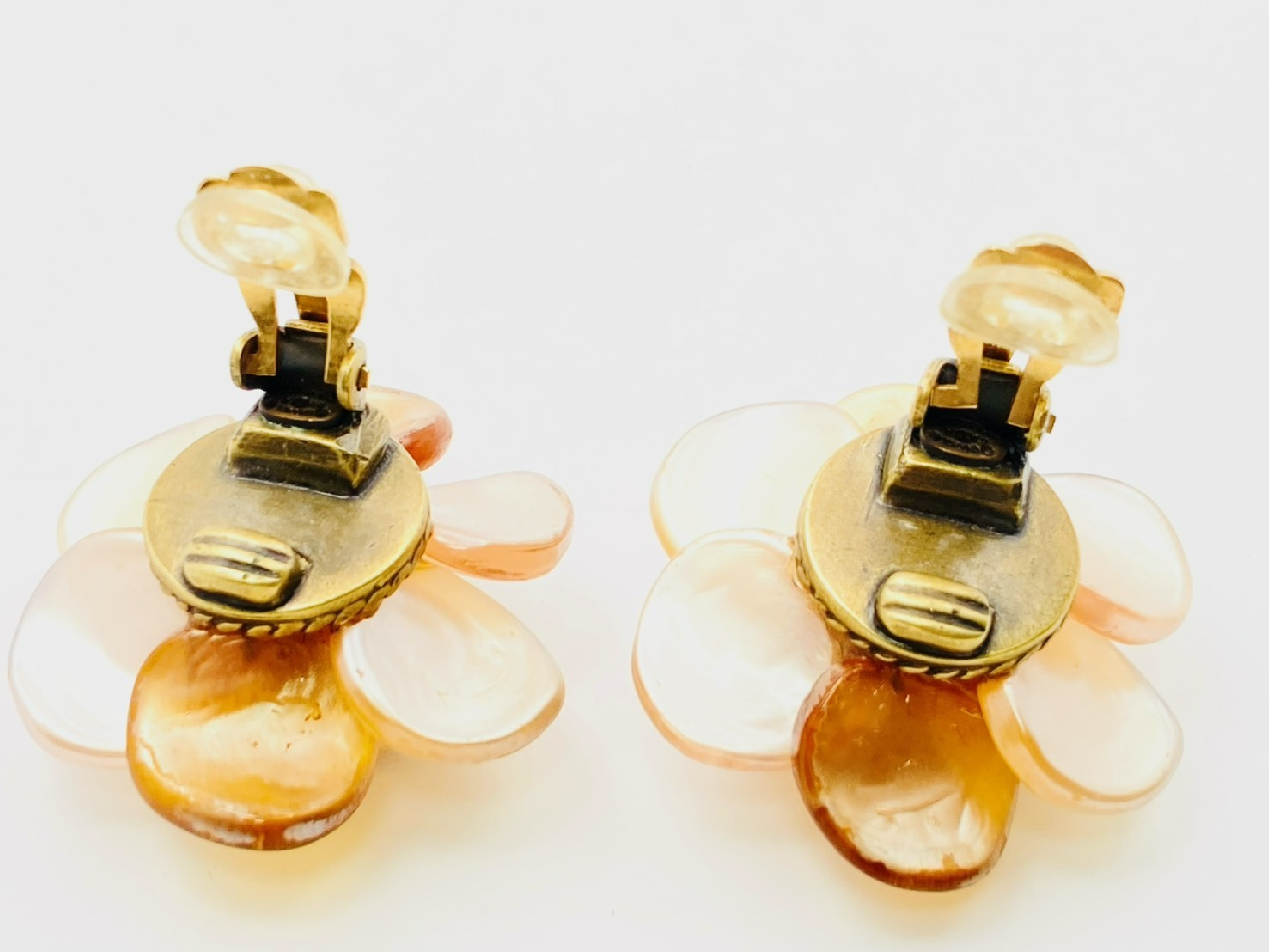 Coco Mark Camellia Flower 00A Resin Plastic Earrings — view 4