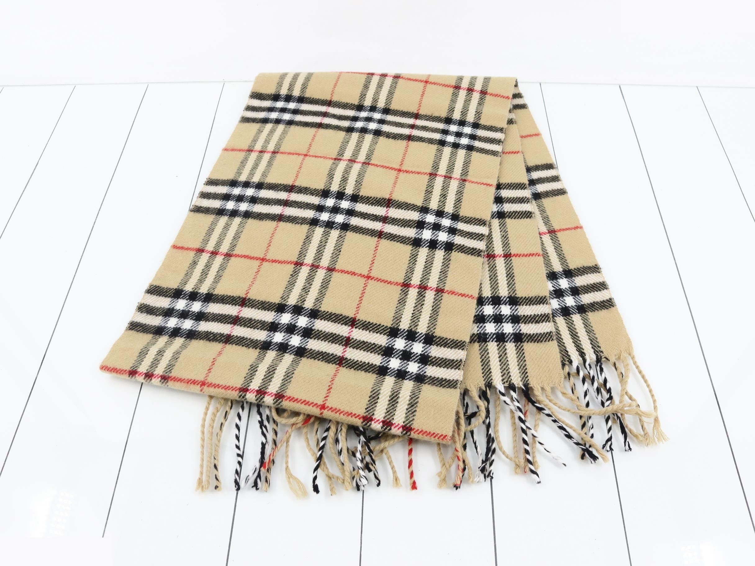 Other lines: Small items, accessories, and scarves — view 3