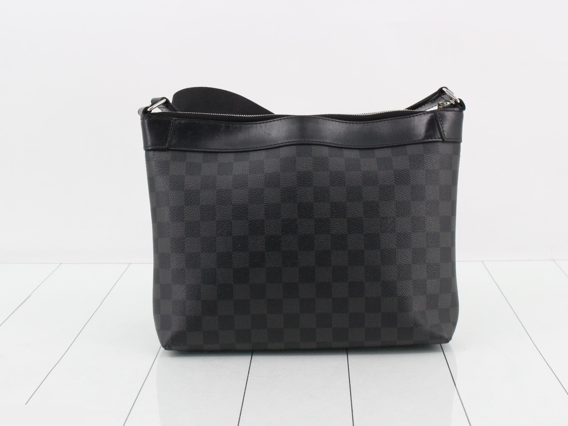 Damier Graphite (Bag) Shoulder Bag — view 2