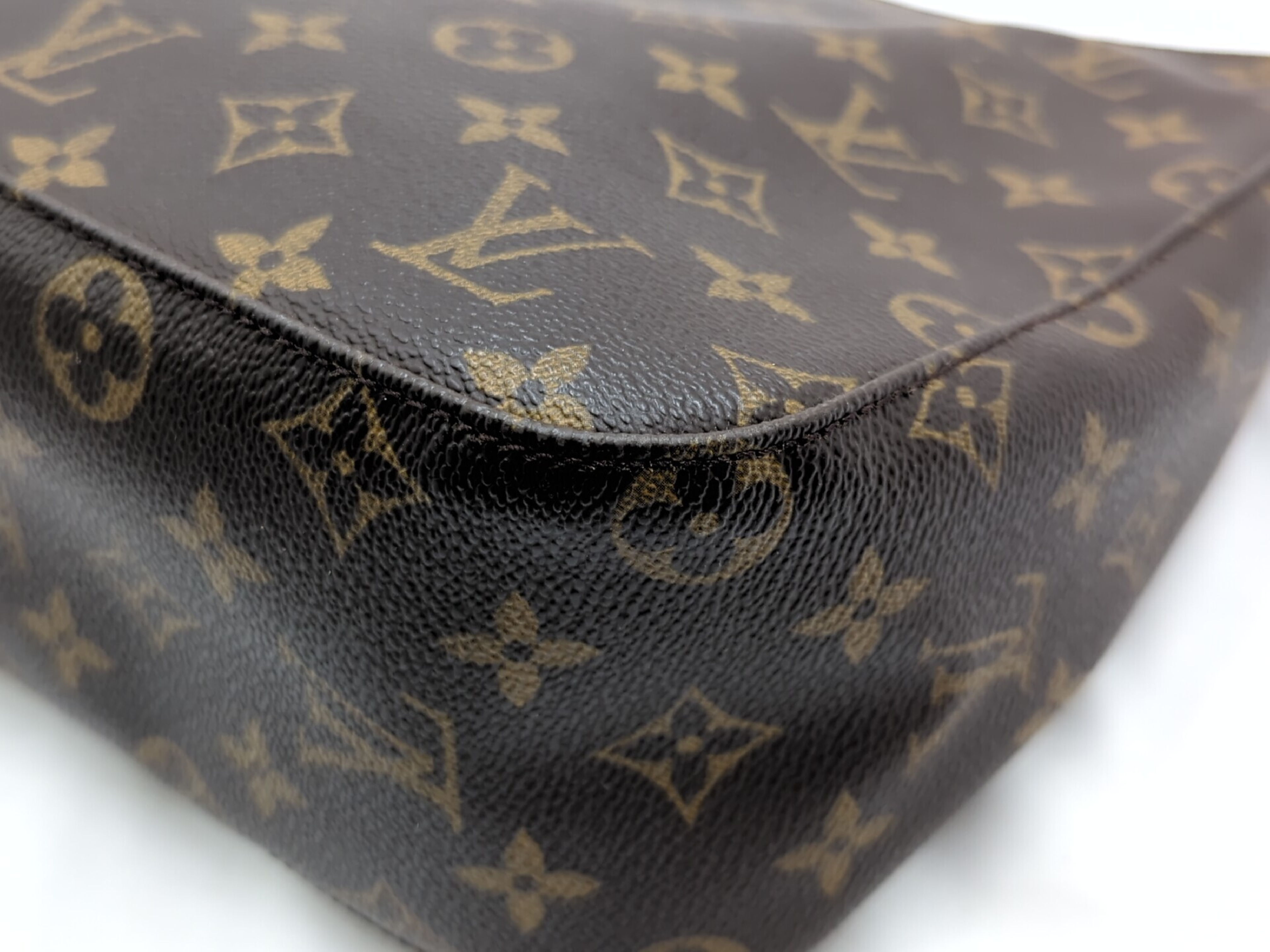 M51146 Monogram Looping MM Bag — view 4
