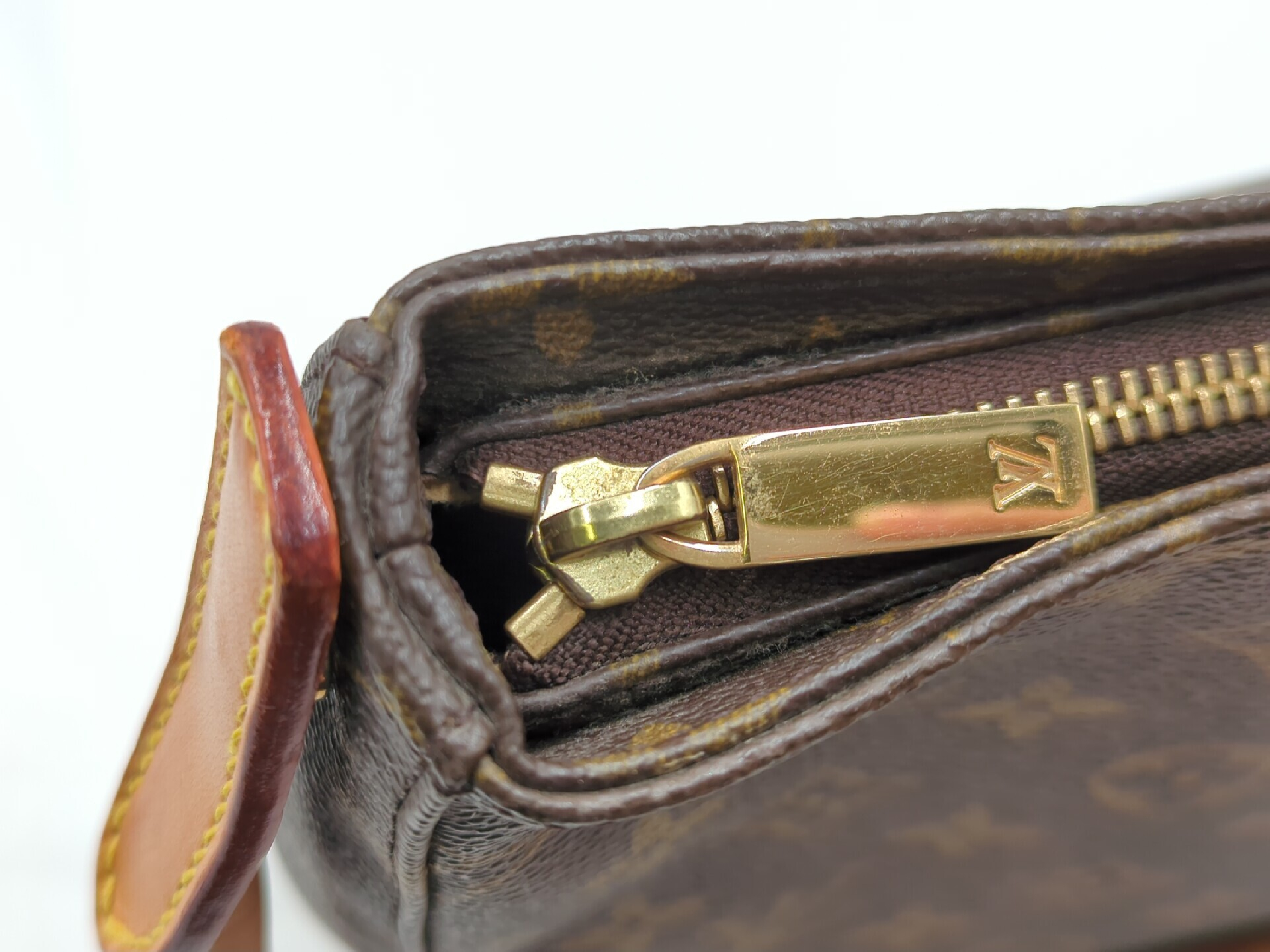M51146 Monogram Looping MM Bag — view 9