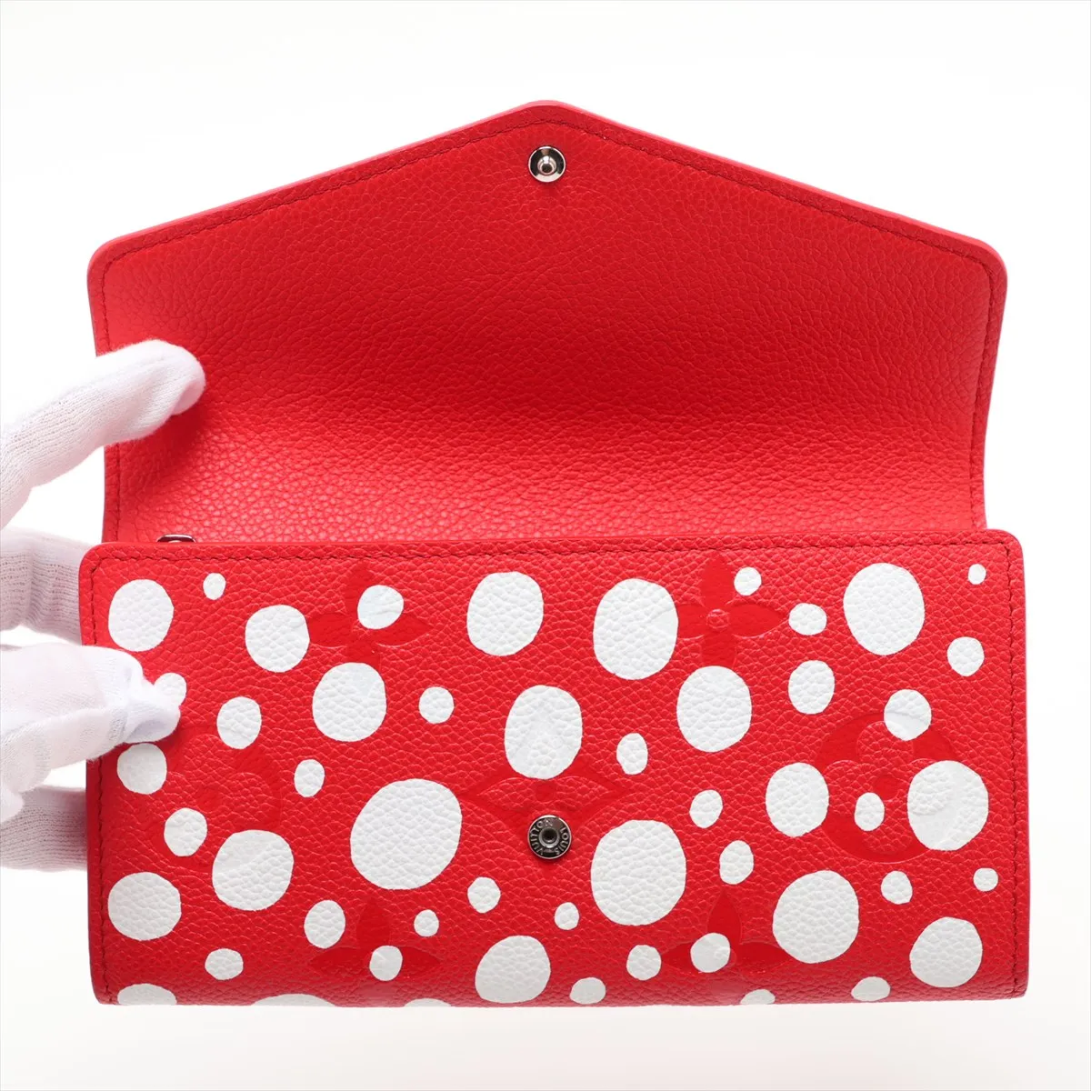 x Yayoi Kusama LV x YK Portefeuille Sarah M81909 Leather Long Wallet Red (RFID detected) — view 3