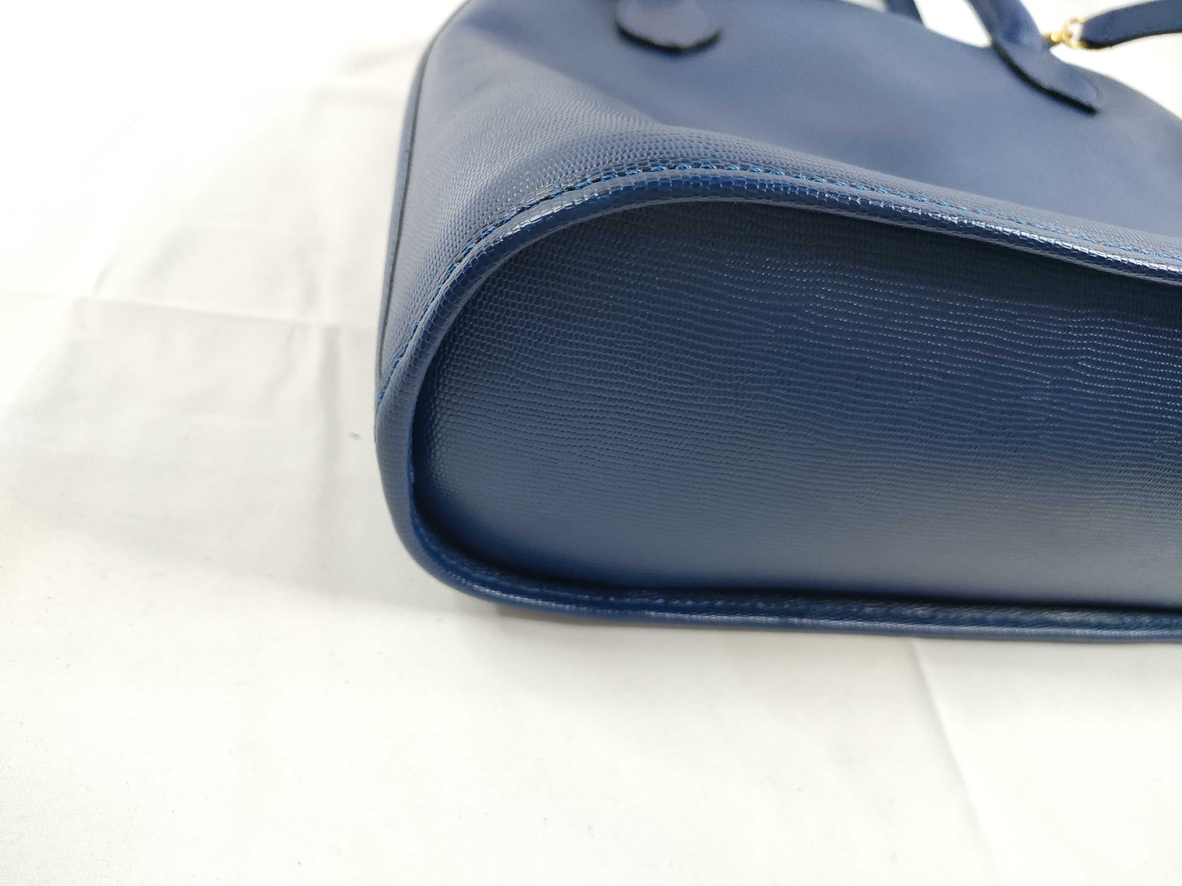 Circle Handbag 2-way Handbag — view 3