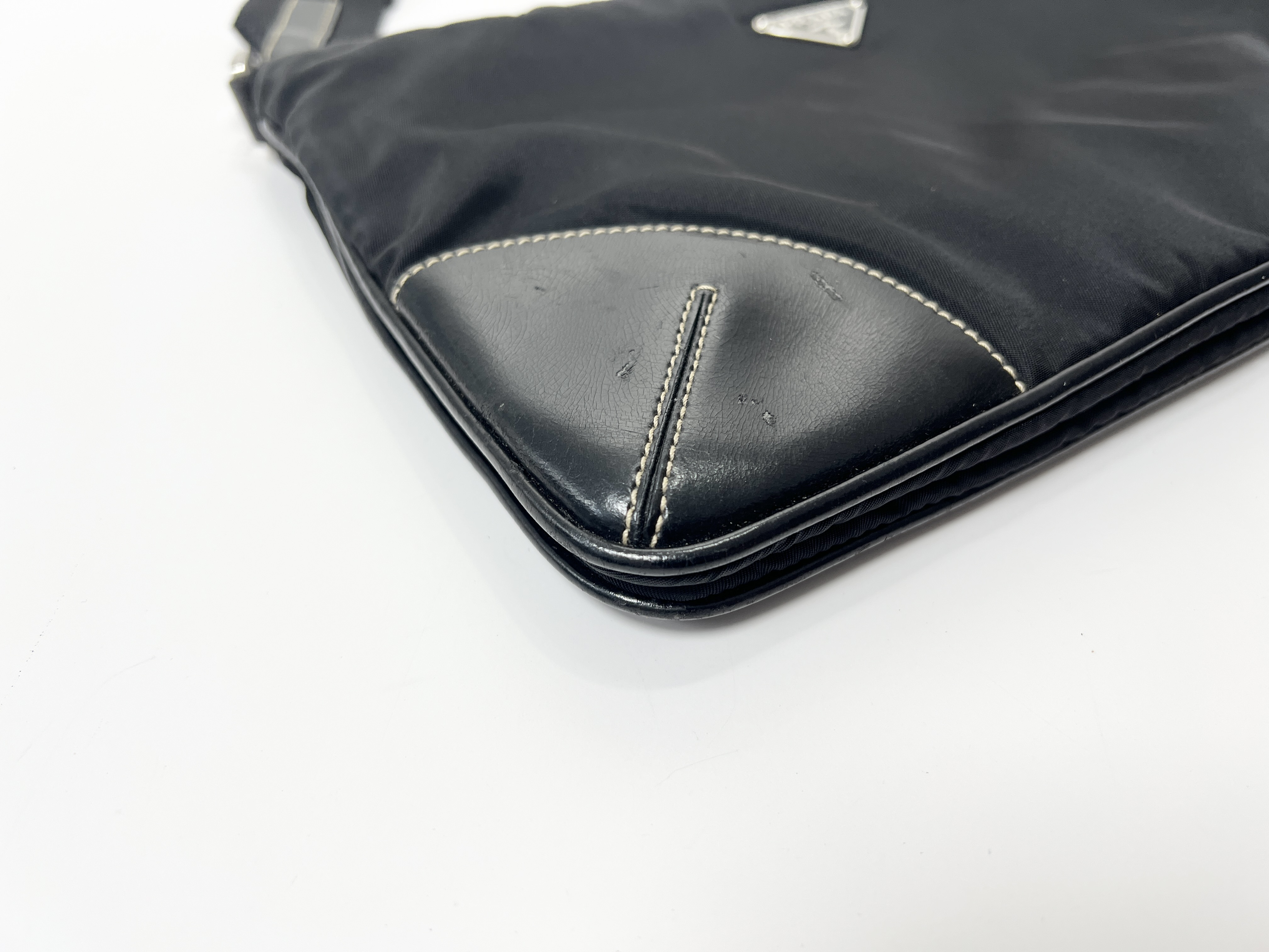 Triangle Logo Nylon Leather Shoulder Bag One-Shoulder Bag — view 9
