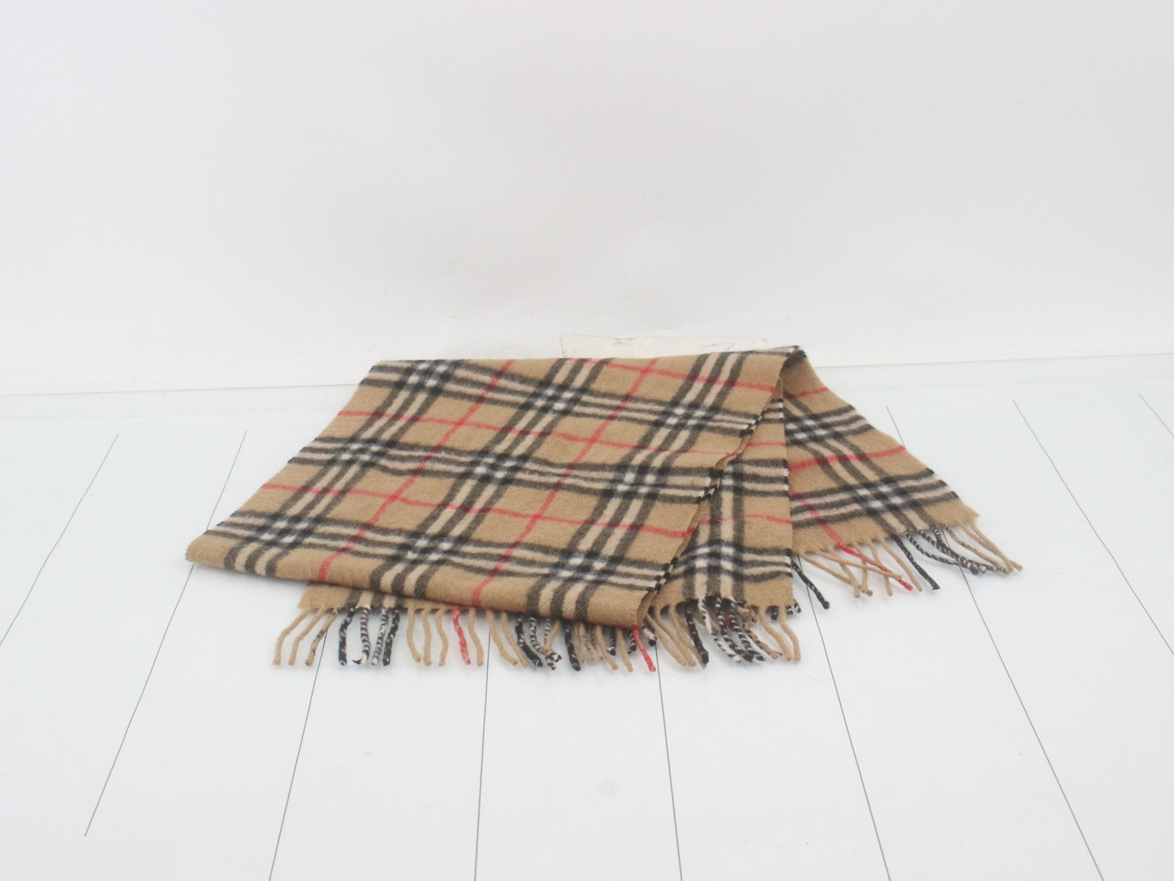 Other lines: Small items, accessories, and scarves — view 3