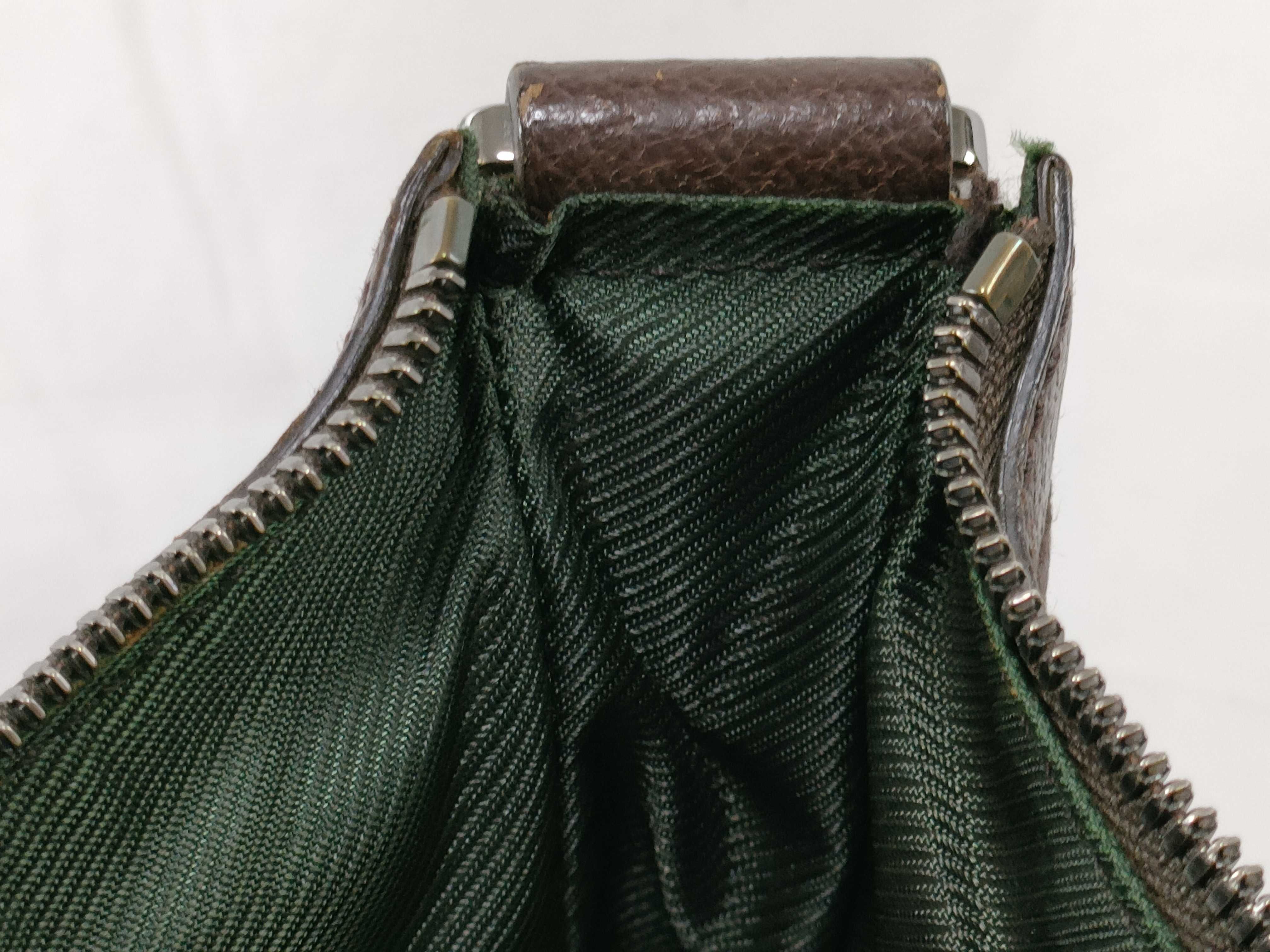 GG Canvas Shoulder Bag — view 11