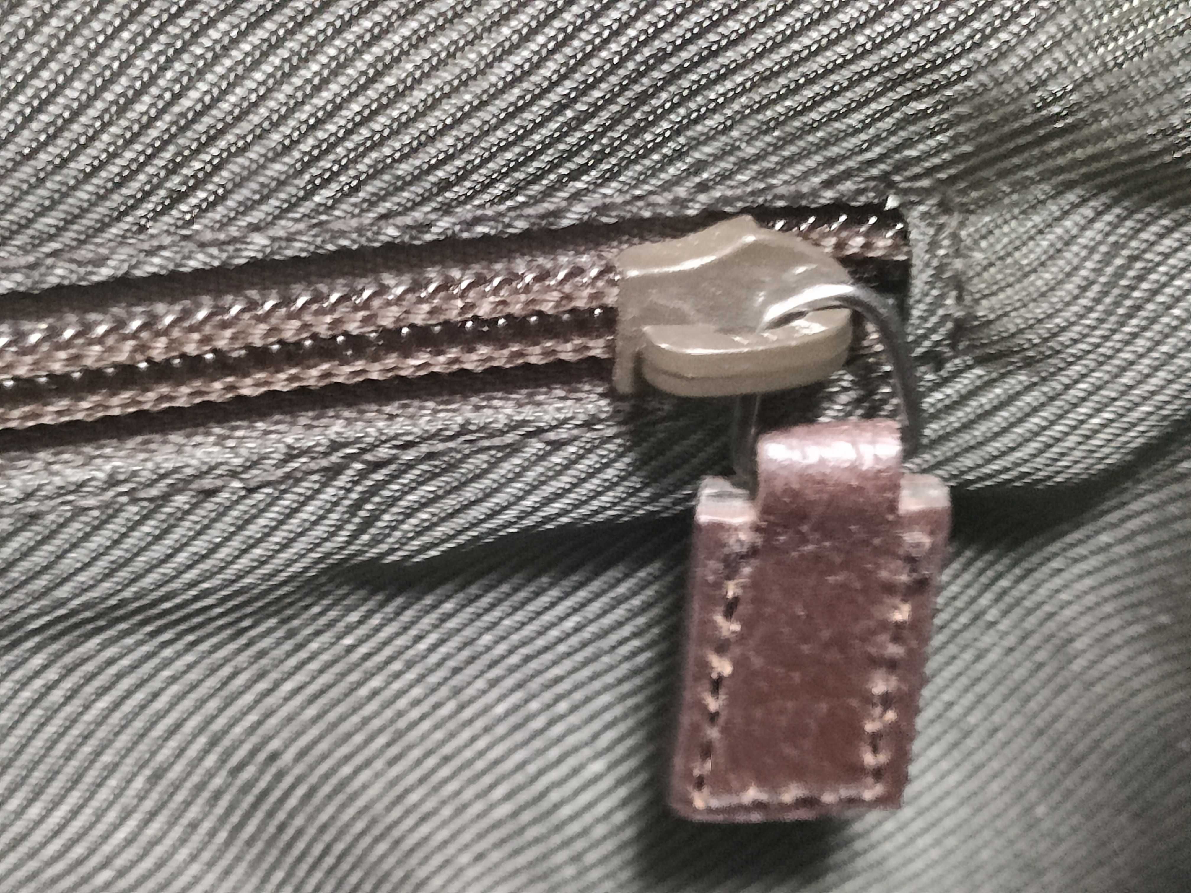 GG Canvas Shoulder Bag — view 13