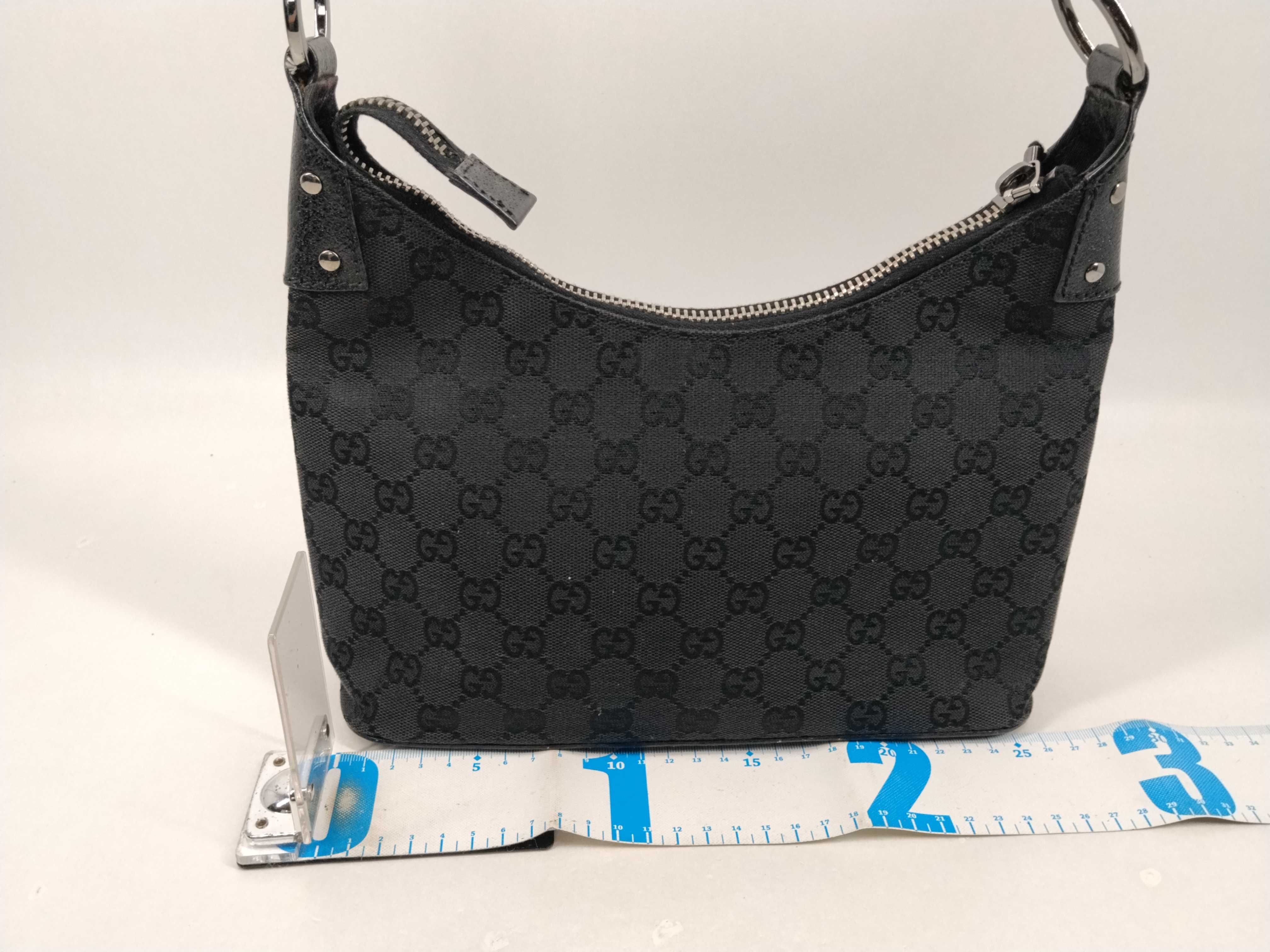 GG Canvas Gucci GG Bag One Shoulder Bag — view 2
