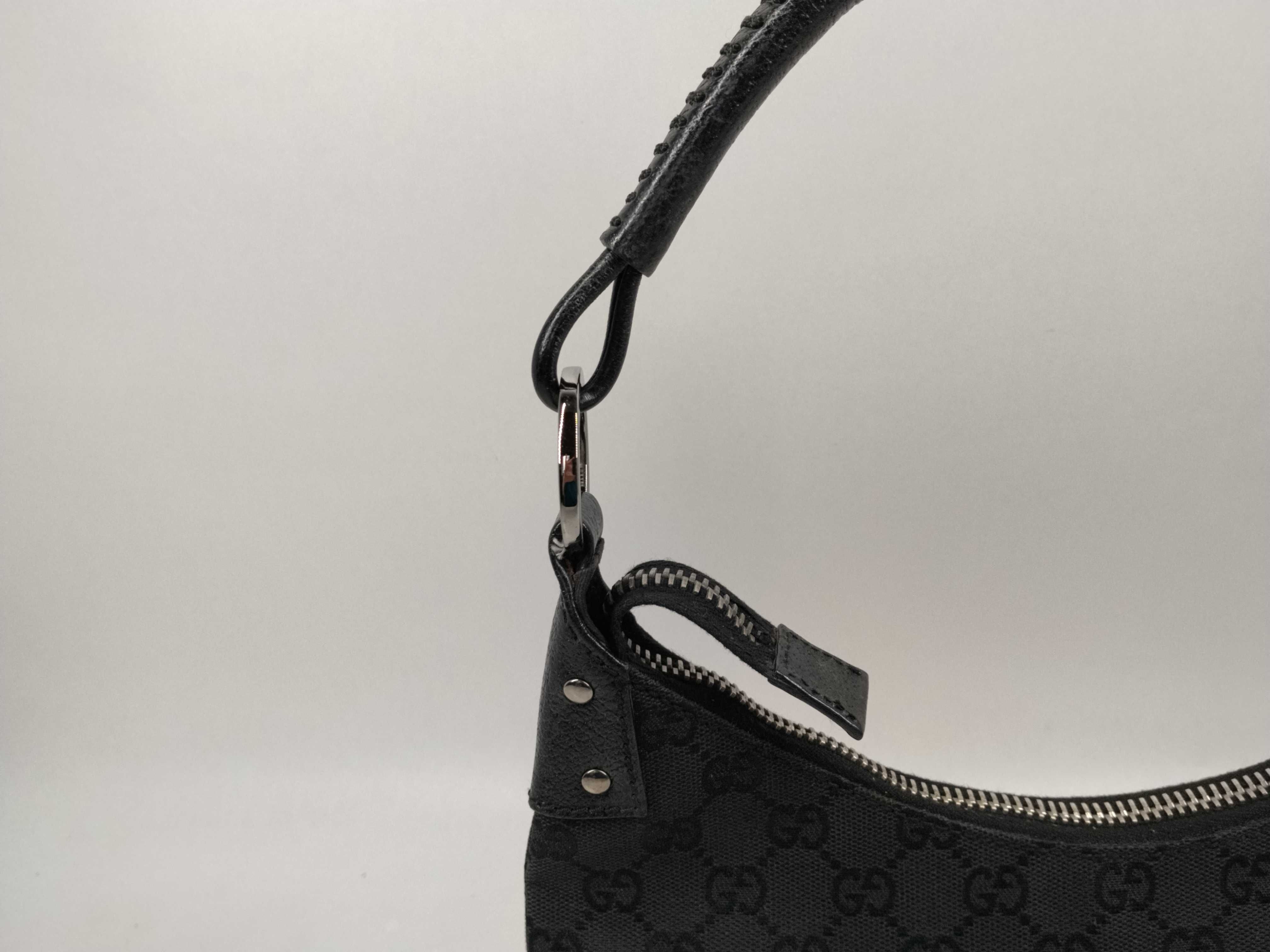 GG Canvas Gucci GG Bag One Shoulder Bag — view 3