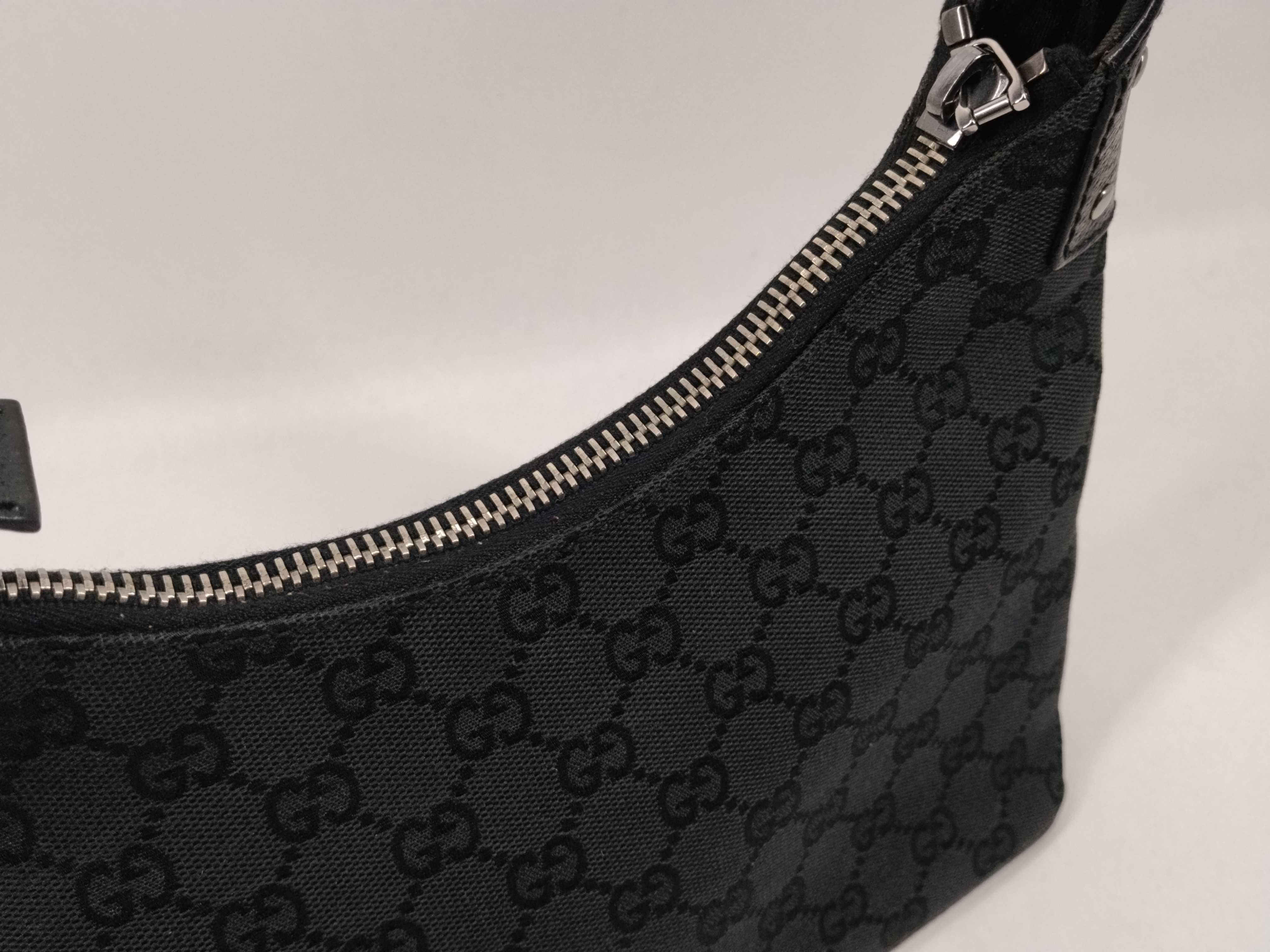 GG Canvas Gucci GG Bag One Shoulder Bag — view 6