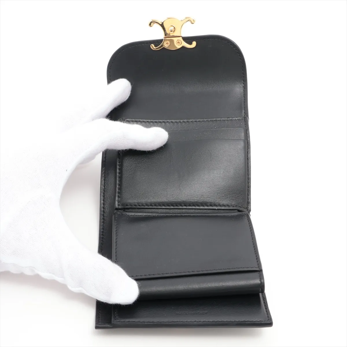 Triomphe Small Flap Wallet Leather Compact Wallet Black — view 4