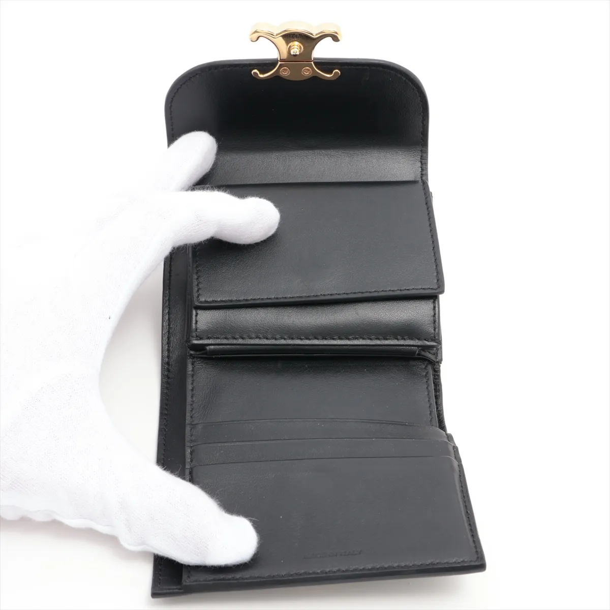 Triomphe Small Flap Wallet Leather Compact Wallet Black — view 5