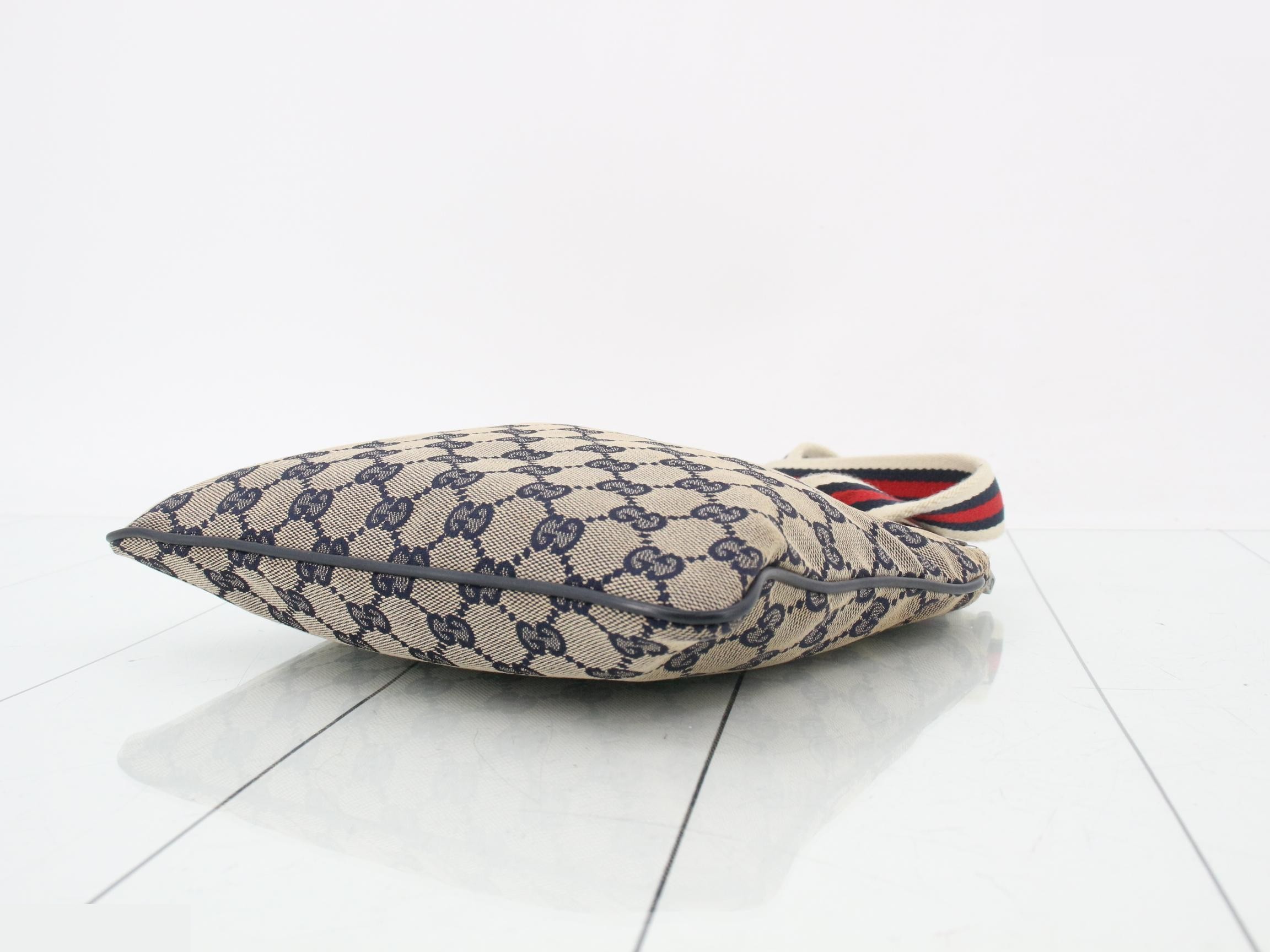 GG Canvas Shoulder Bag — view 6
