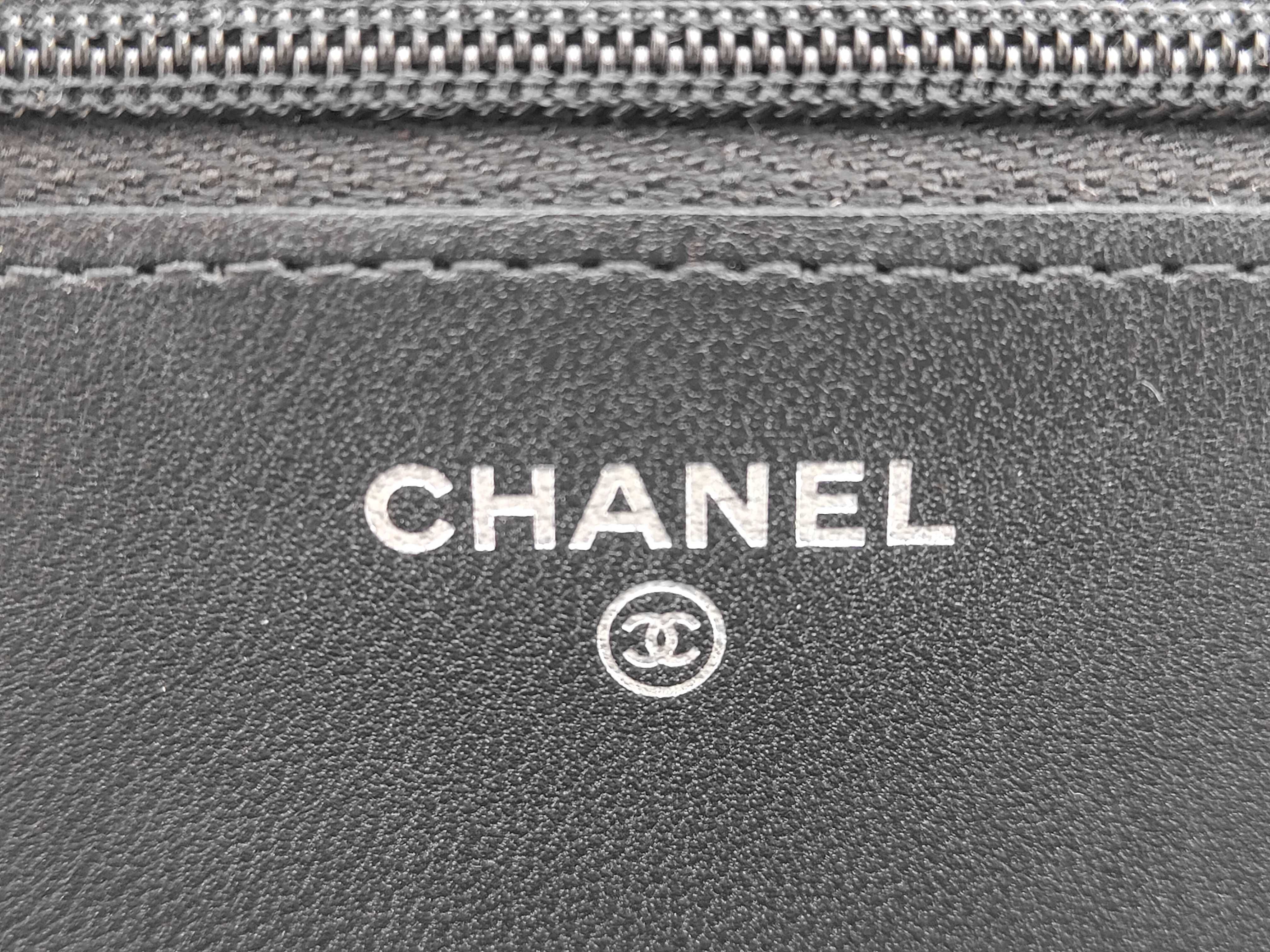 Matelassé Chain Wallet Shoulder Bag — view 13