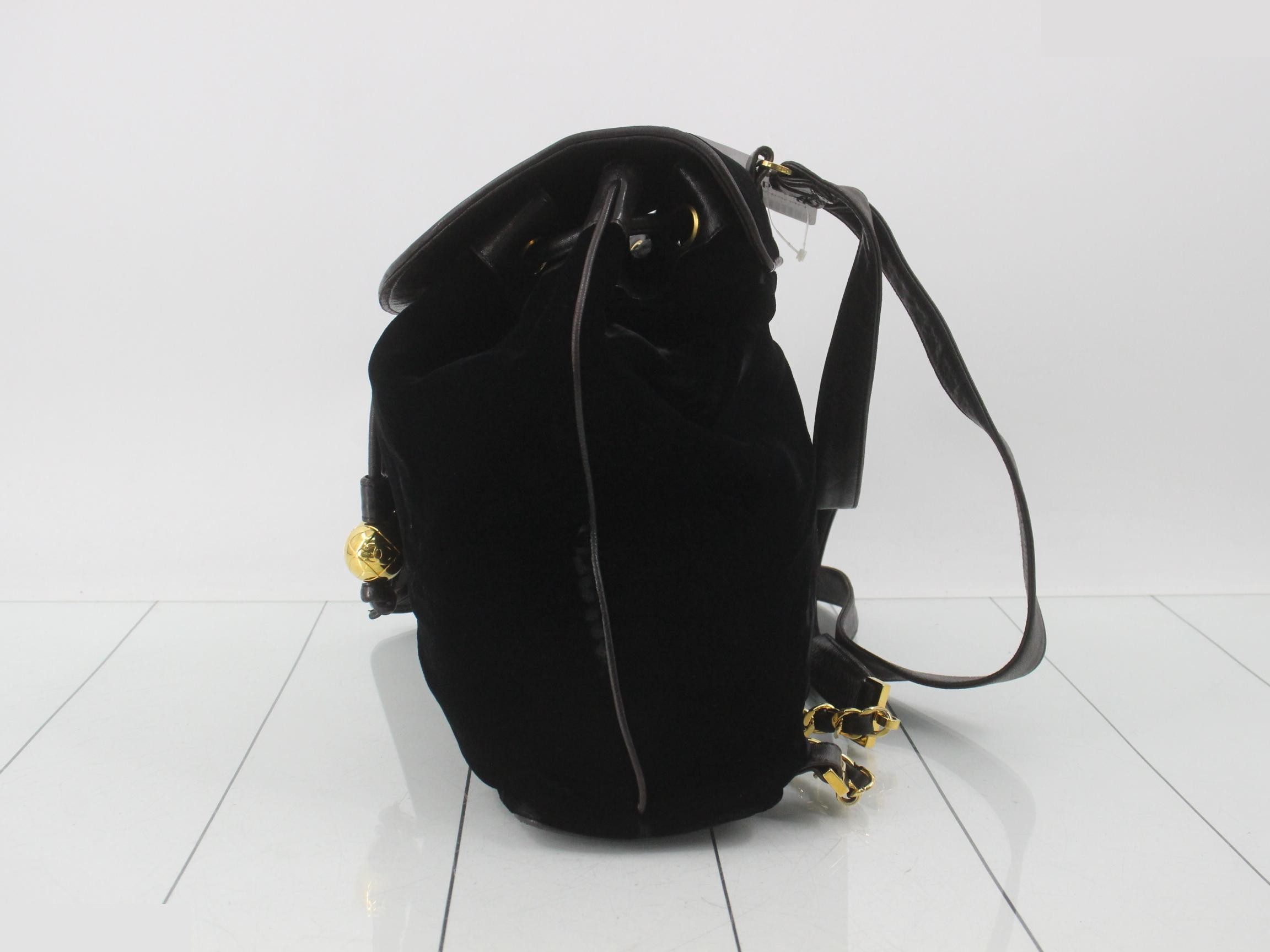 Velour chain backpack — view 3