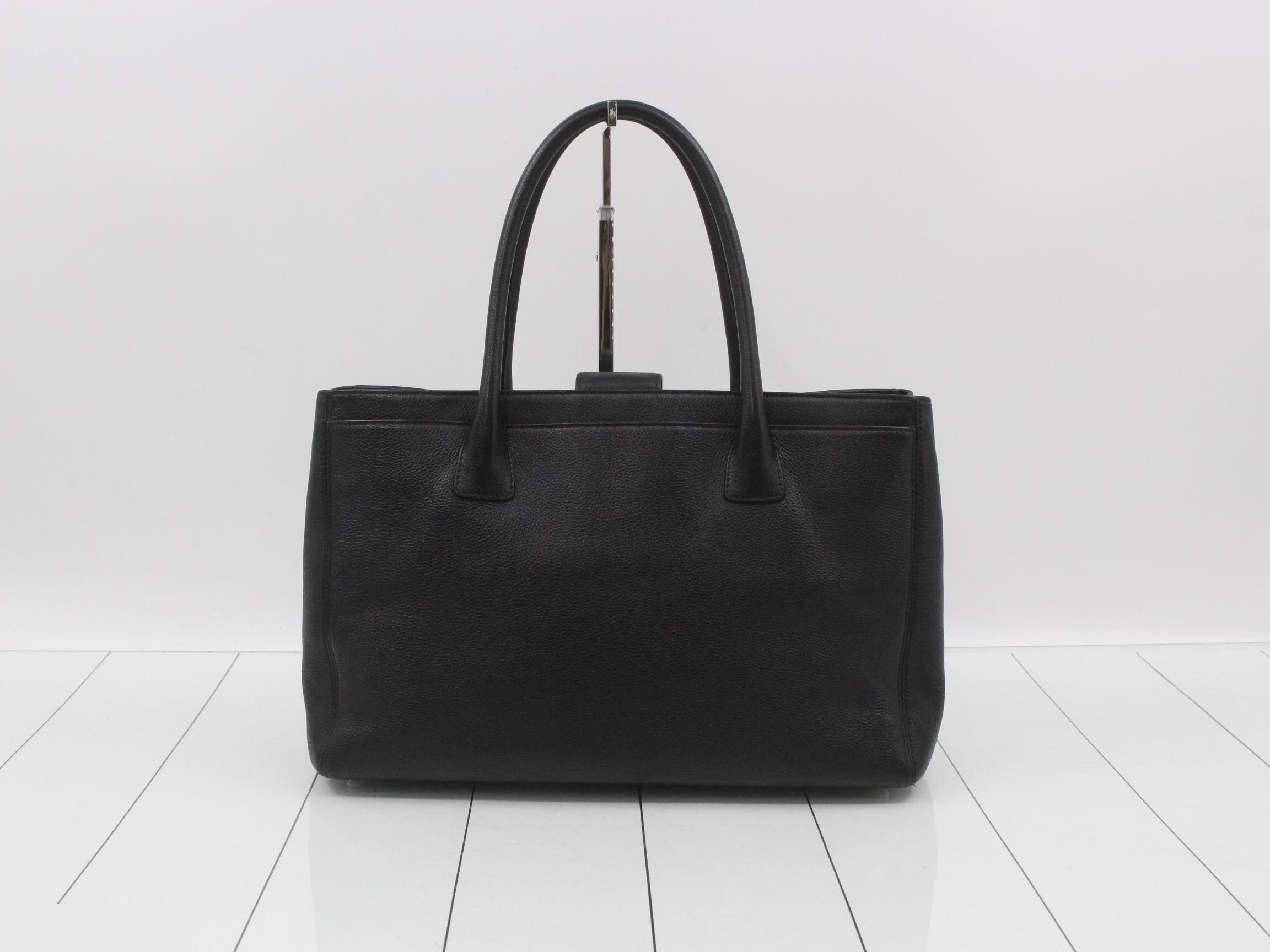 Executive La Caviar Skin Shoulder Bag — view 2