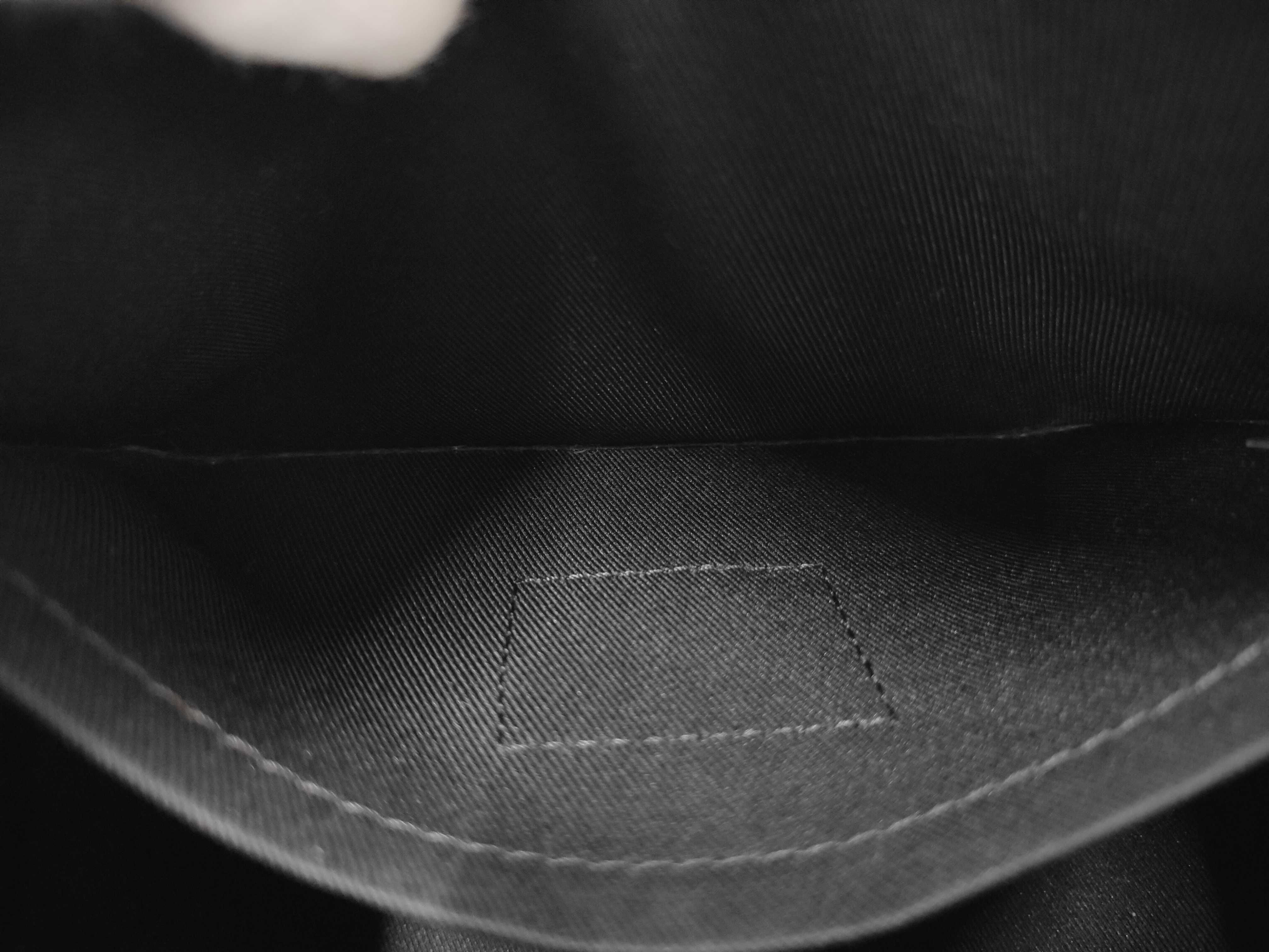 Tuftage Triangle Shoulder Bag — view 11