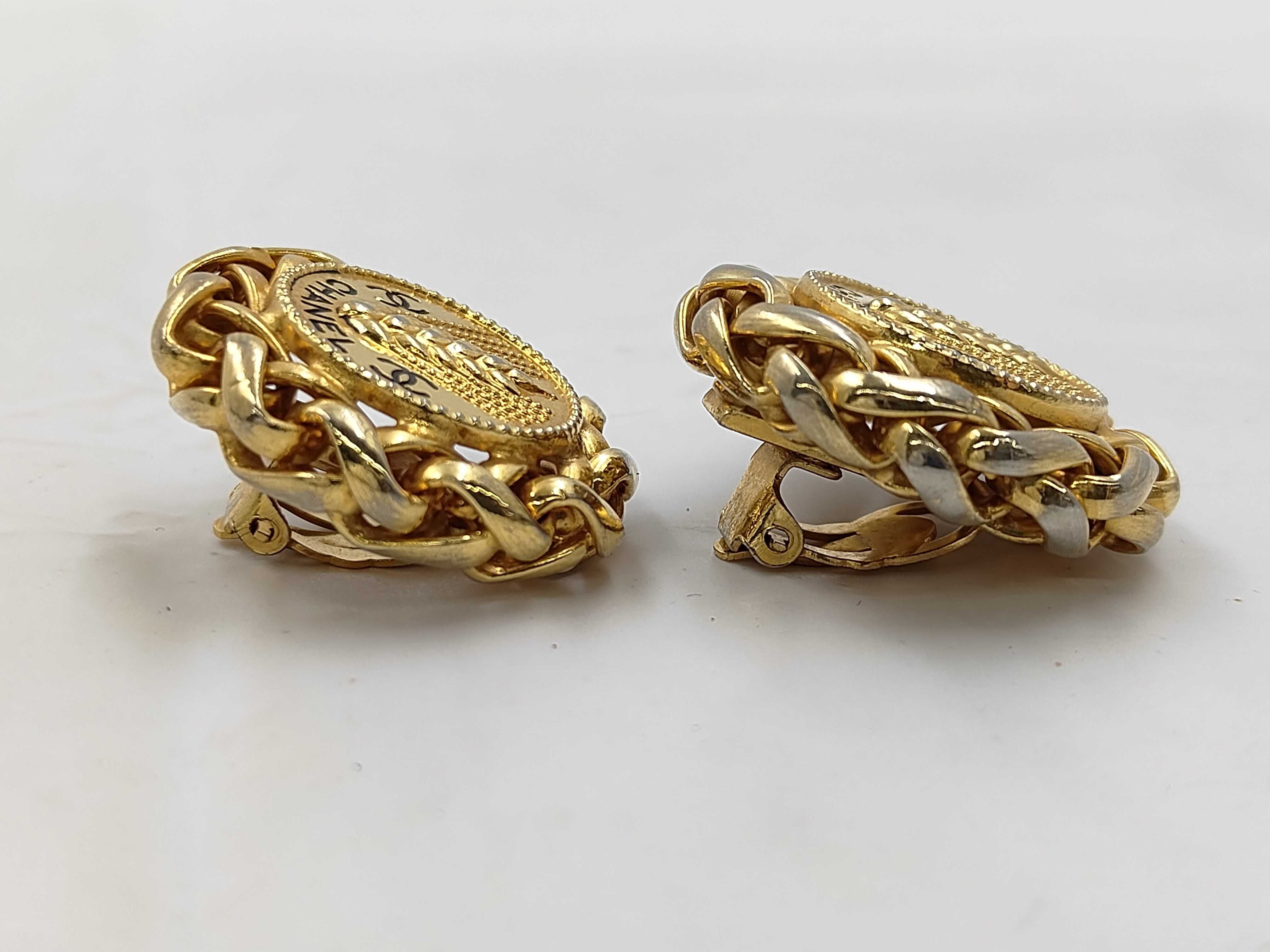 Gold Vintage Coco Mark Rice Stalk Motif Earrings with Engraving — view 3