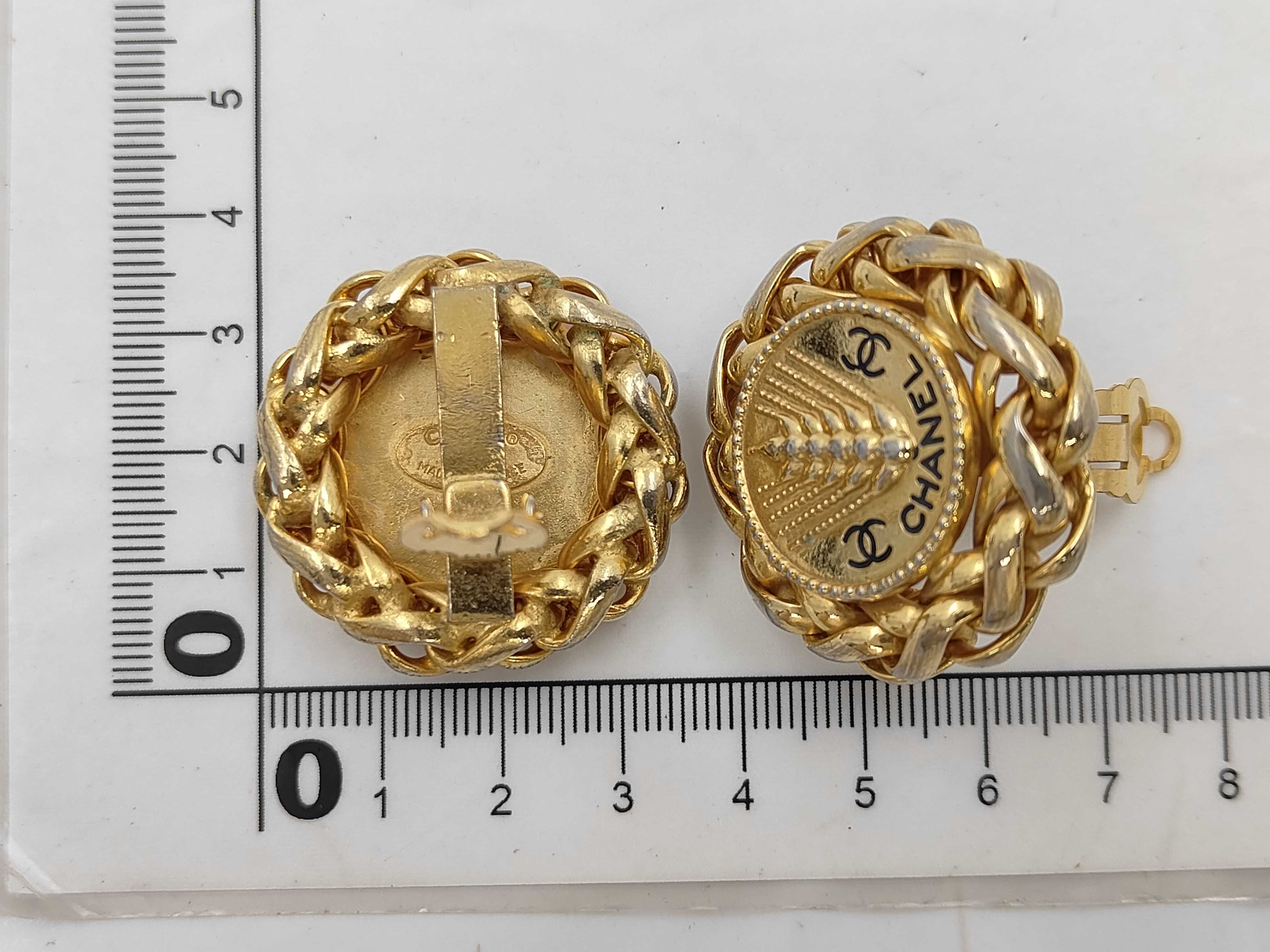 Gold Vintage Coco Mark Rice Stalk Motif Earrings with Engraving — view 6