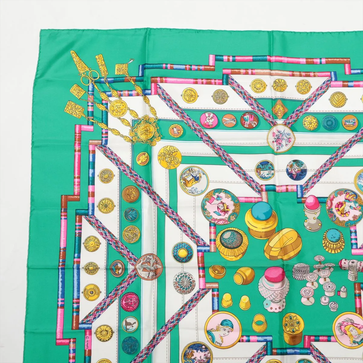 Carre 90 Petite main seamstress scarf silk green — view 2