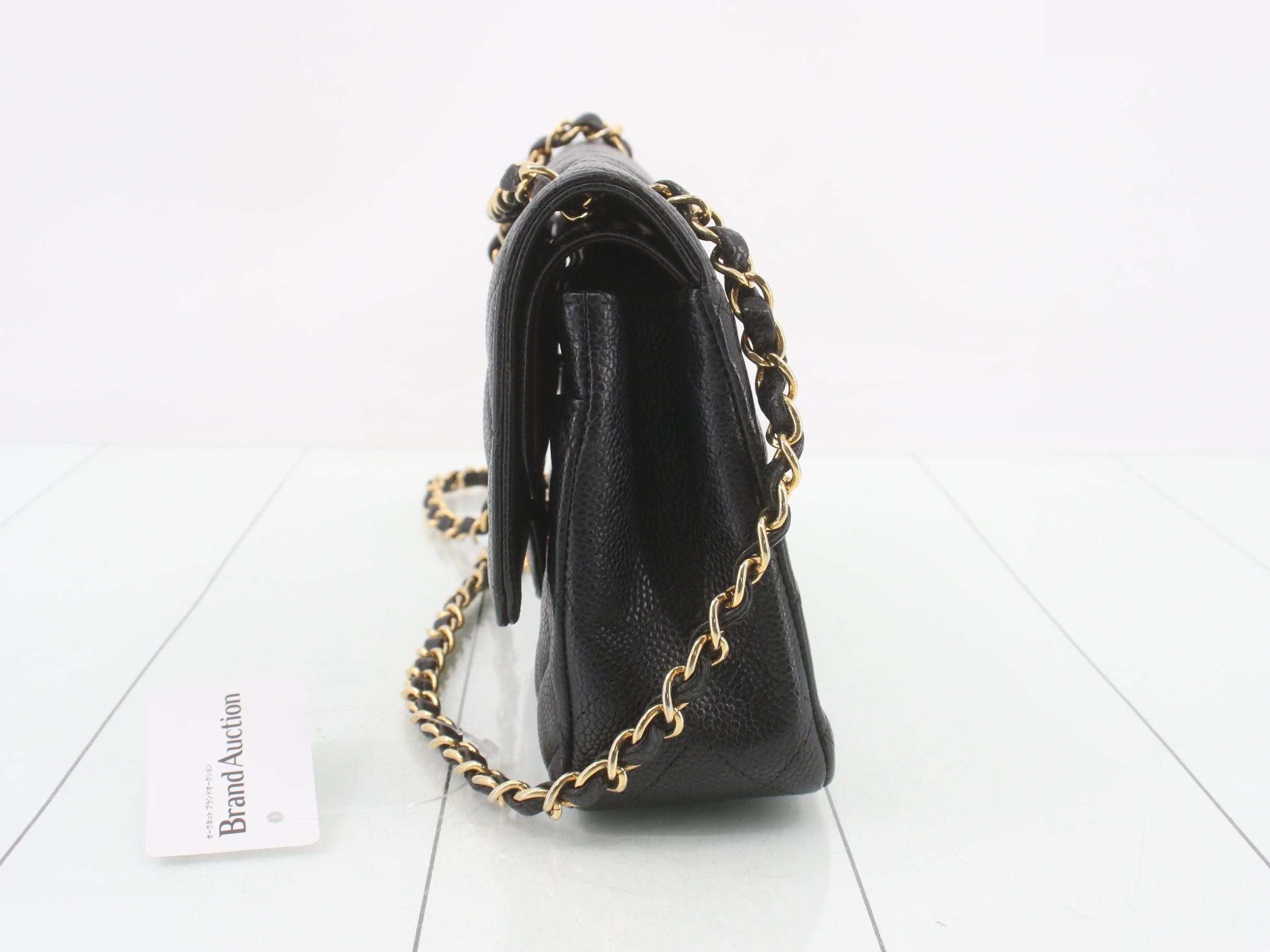 Caviar Double Flap 25 Chain Shoulder Bag Seal — view 3