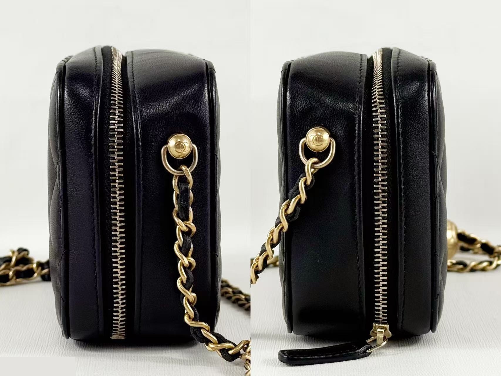 Black Matelassé Crushed Camera Shoulder Bag, W15cm (approx.), Serial Number 31 — view 7