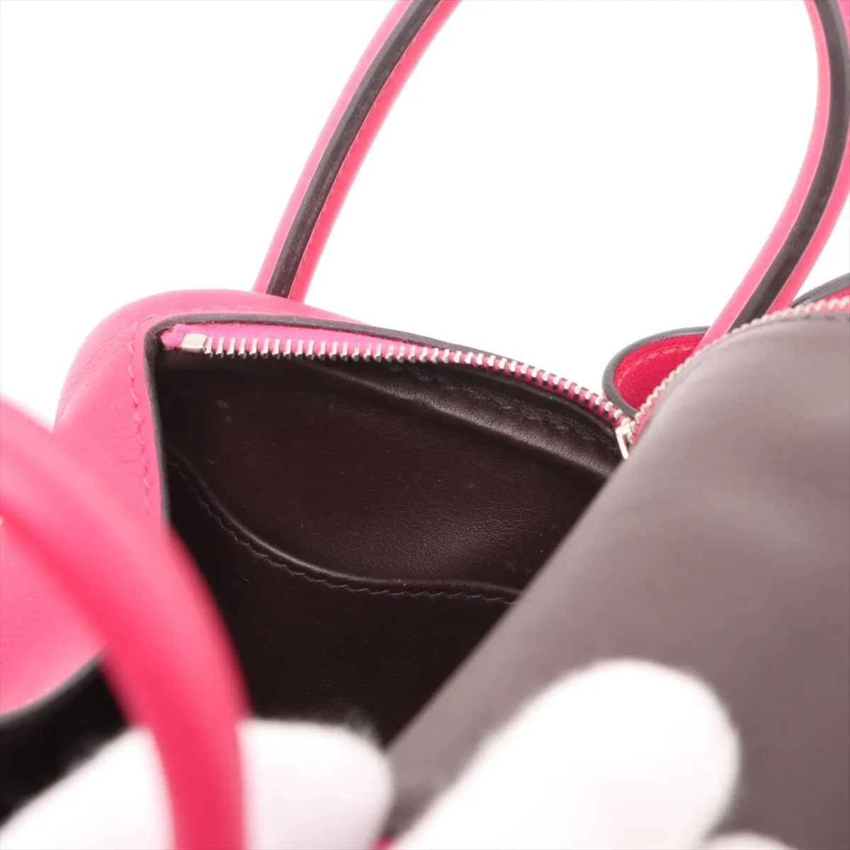 [Individually packaged] Hermes Lindy Mini 20 Verso Veau Swift Framboise x Chocolat Silver Hardware Z: 2021 — view 11