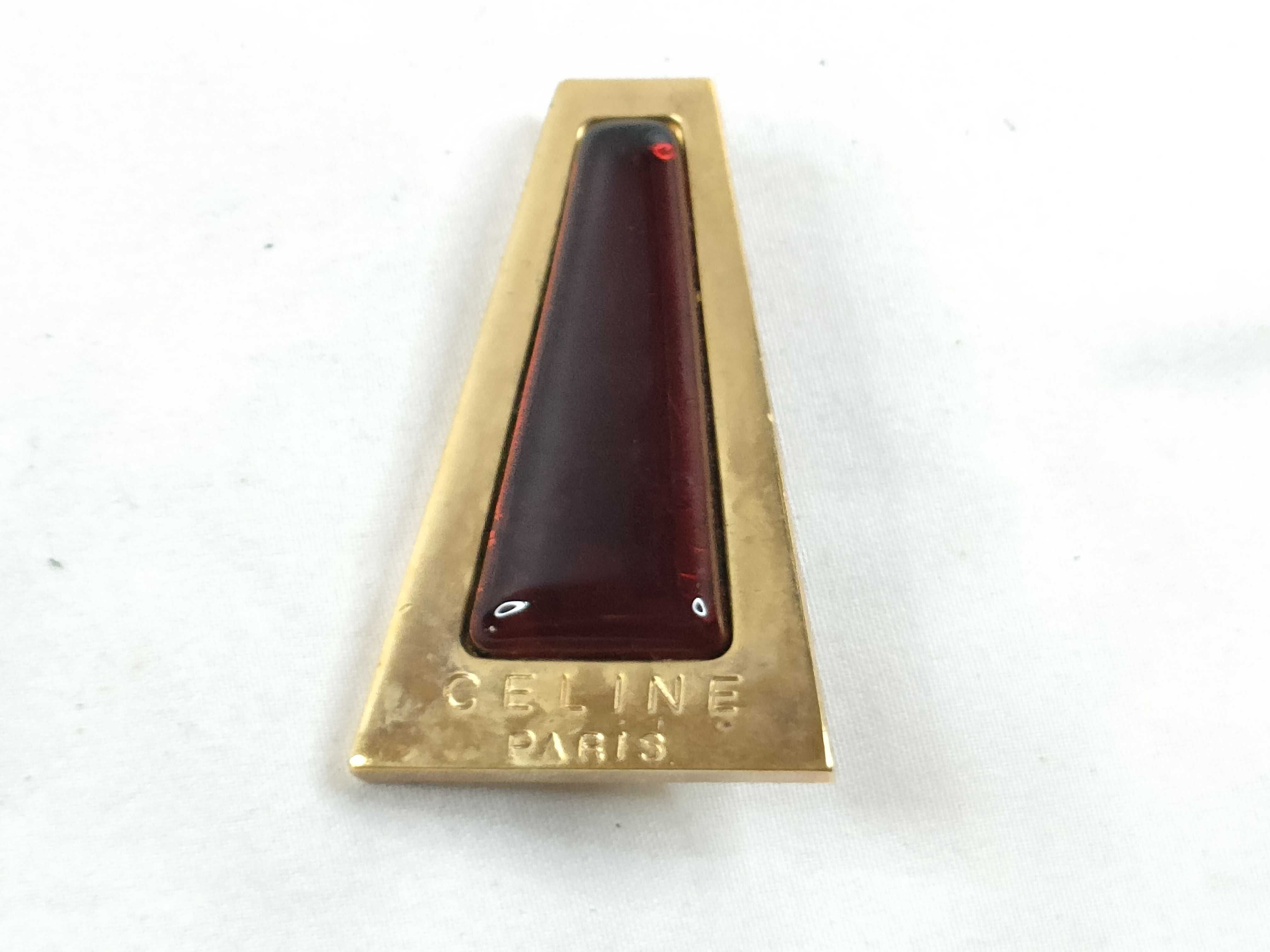 brooch