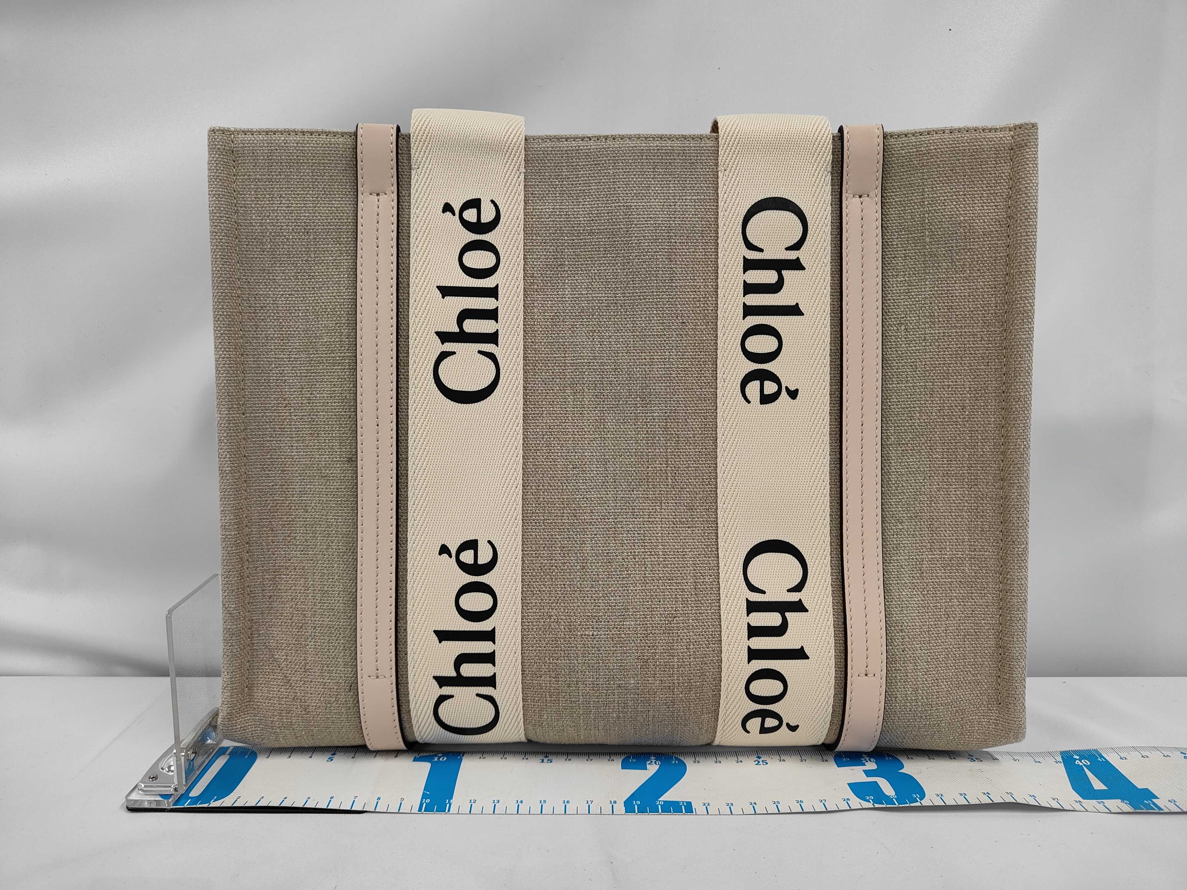 Chloe Woody MM Shoulder Bag — view 2