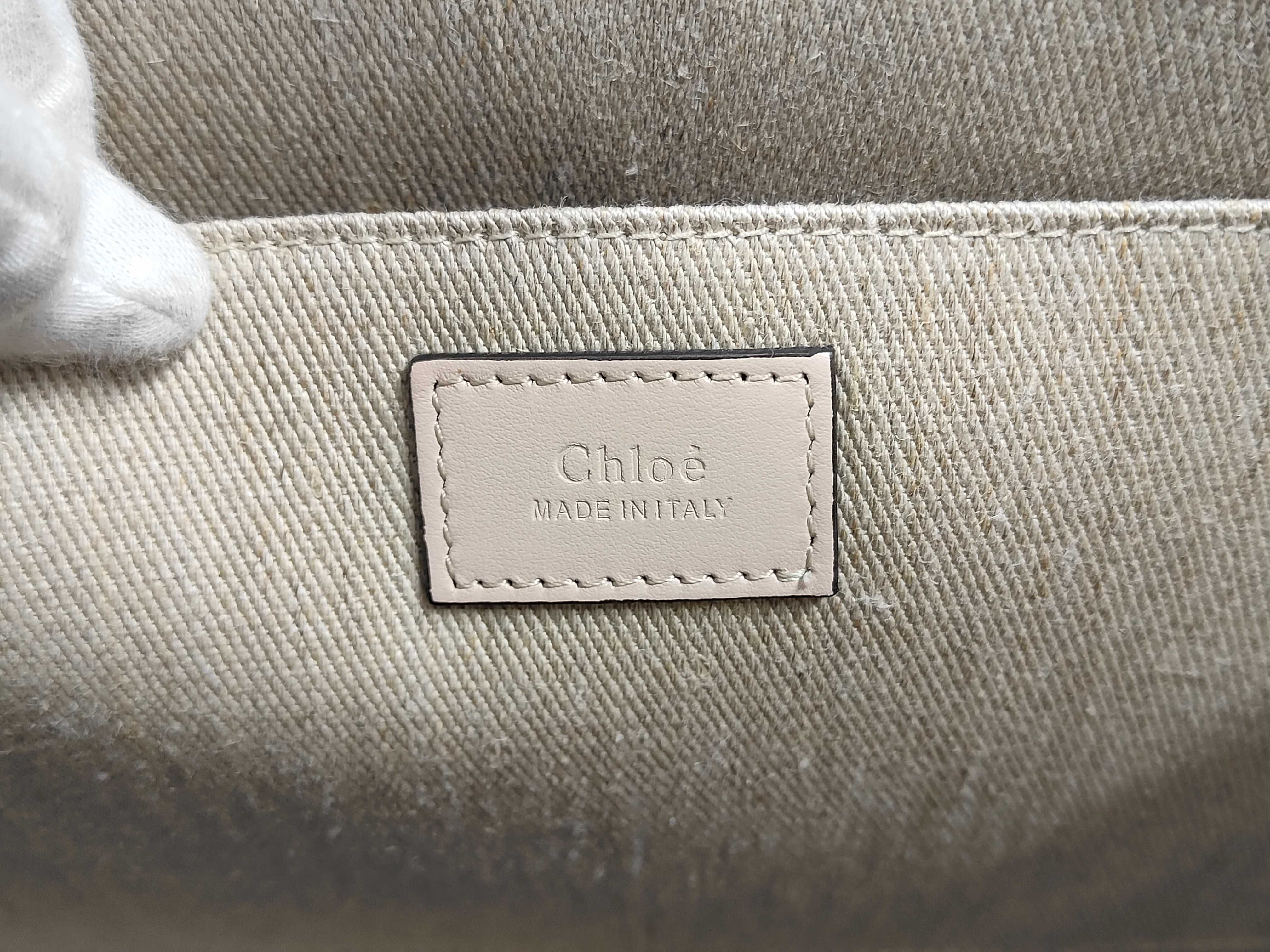 Chloe Woody MM Shoulder Bag — view 8