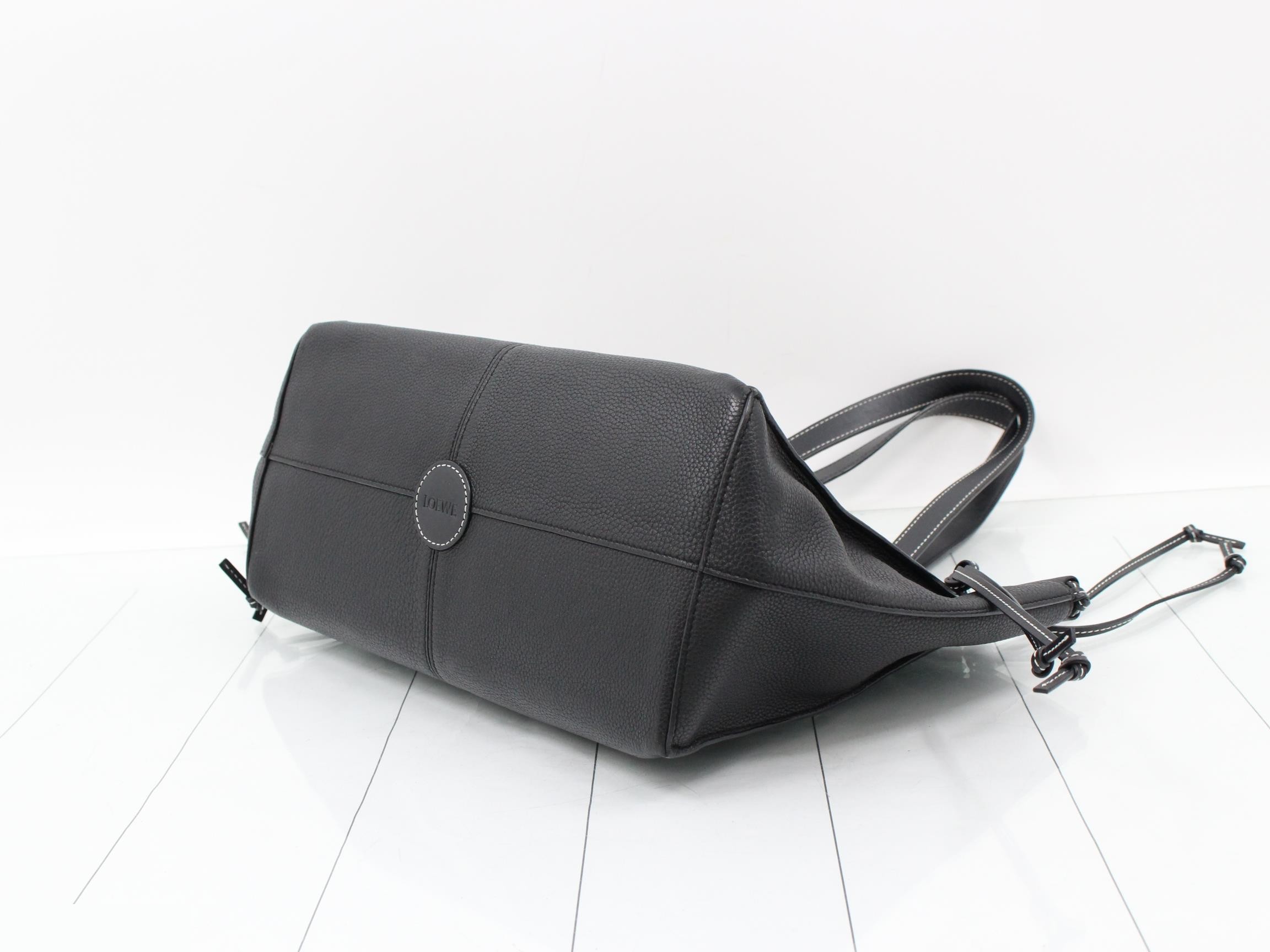Cushion tote leather tote bag black — view 6