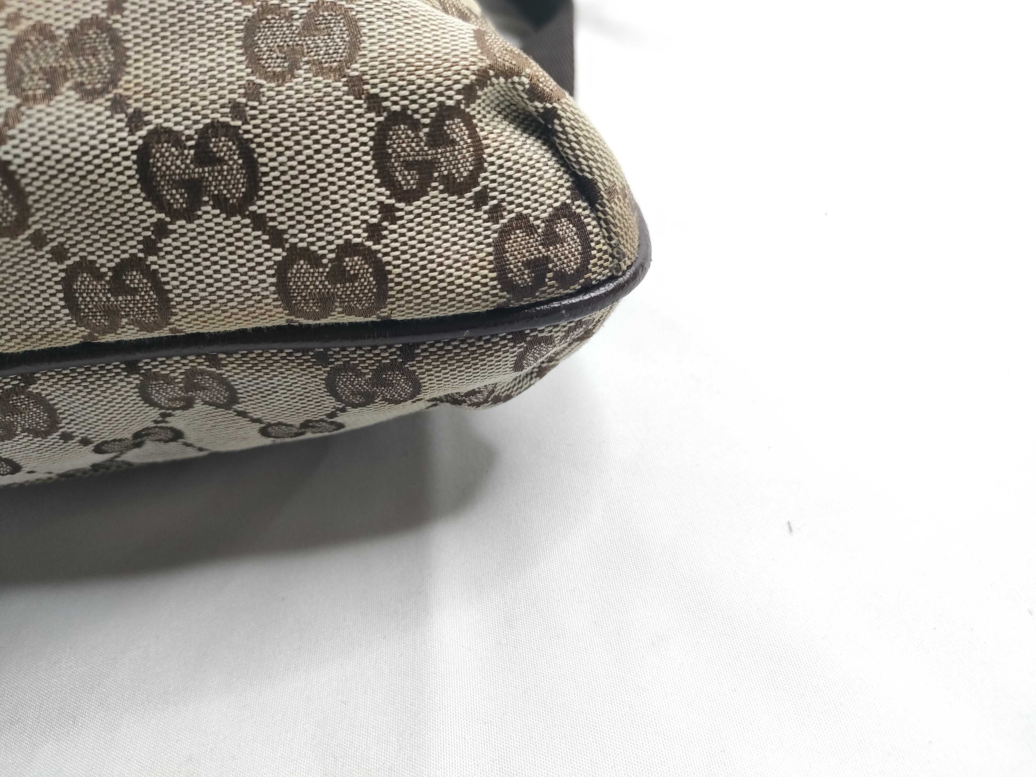 GG Canvas Shoulder Bag — view 5