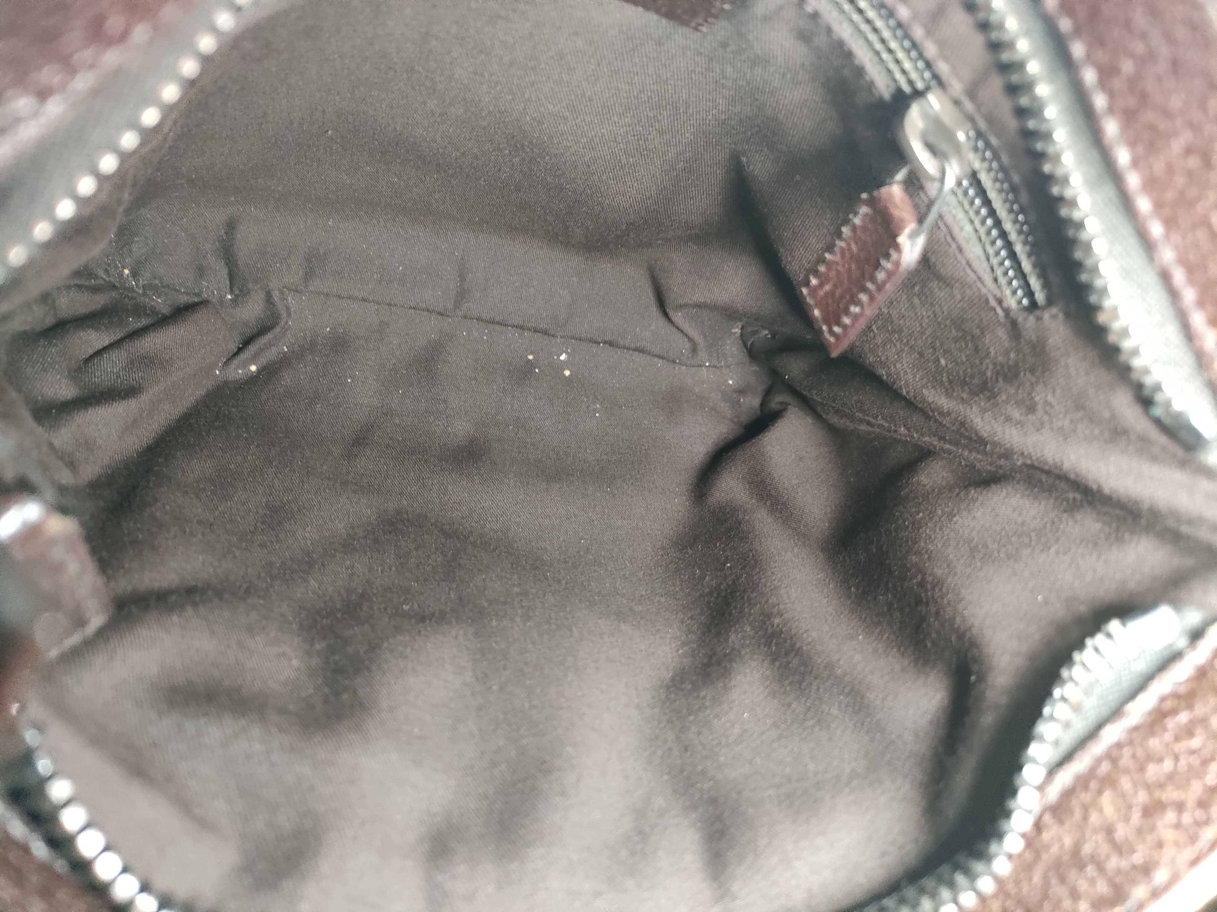 GG Canvas Shoulder Bag — view 10