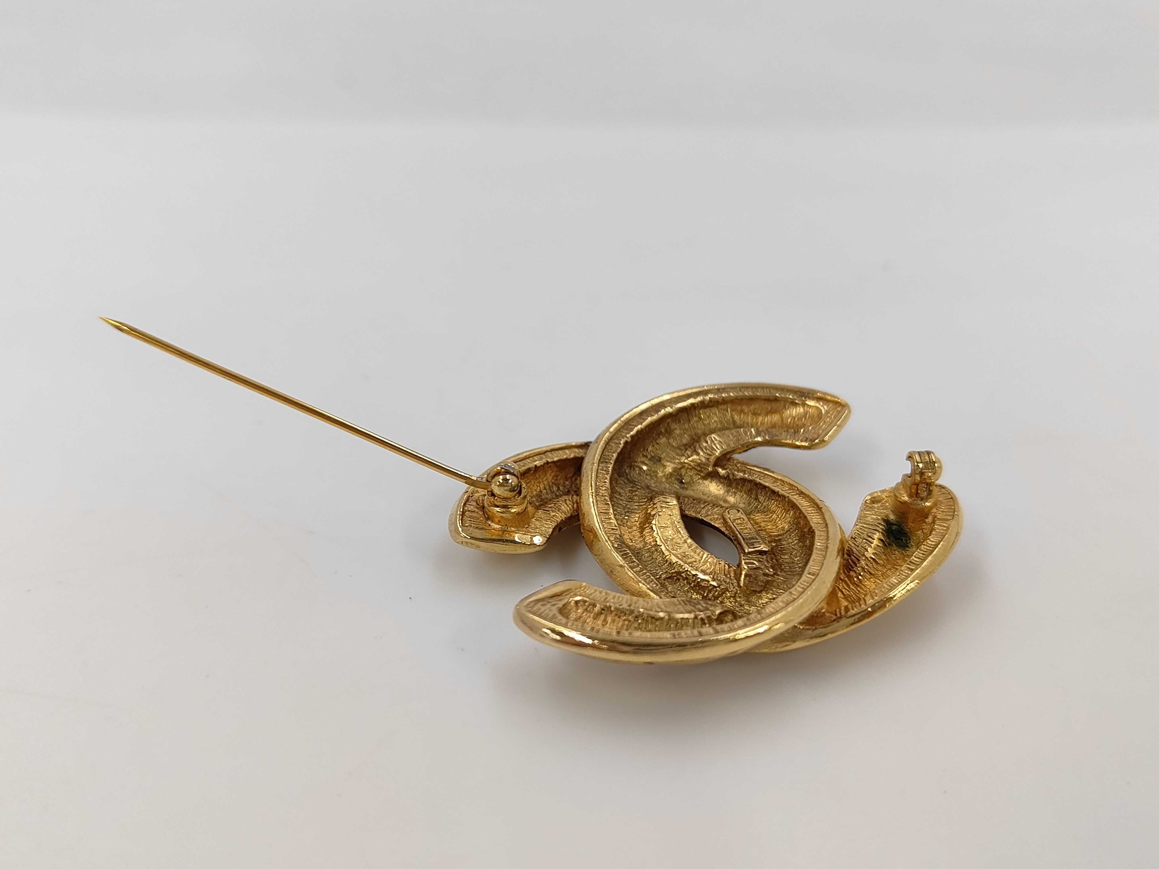 Coco Mark Matelassé Brooch, Gold, with dust bag. — view 4